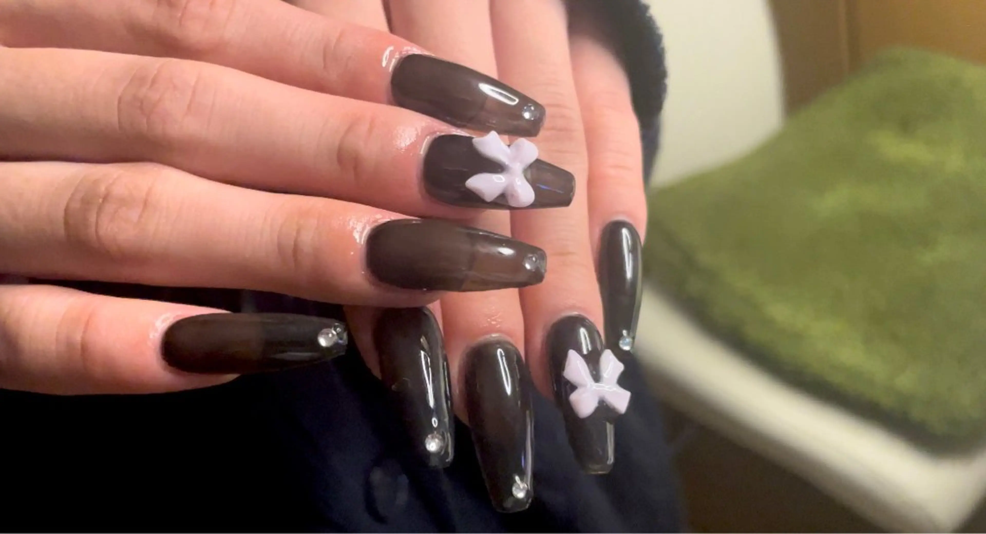 ネイル 氷ネイル・うるうるネイル 韓国ネイル ワンホンネイル 冬ネイル Ri-e's nailのネイルデザイン