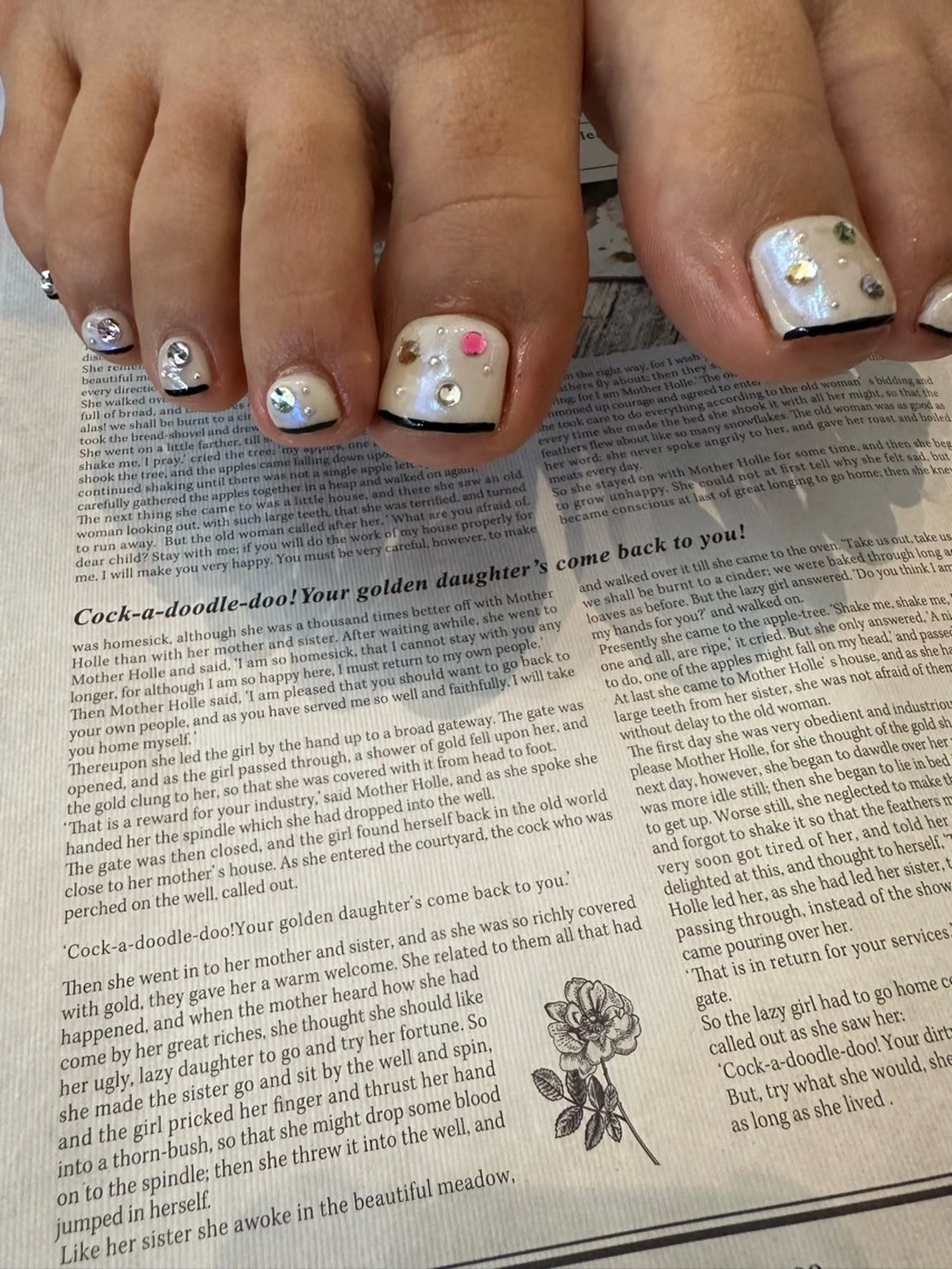 ネイル フットネイル フットネイル private nail salon &sumika所属・三輪 絢香のネイルデザイン