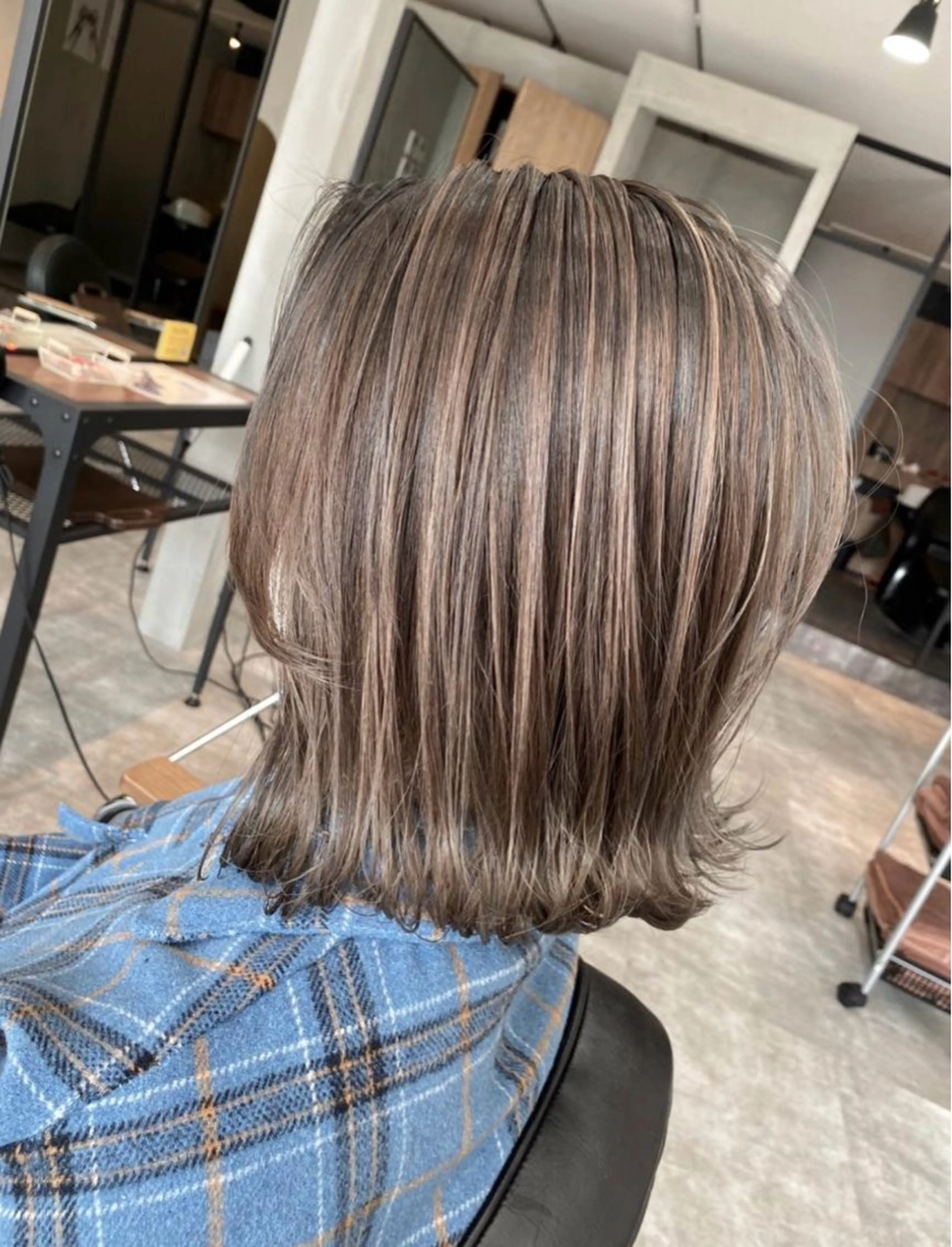 ミディアム カラー La fith hair lov.駅家店【ラフィス ヘアー ロブ】所属・Lafithhair lov. 福山駅家店のヘアスタイル