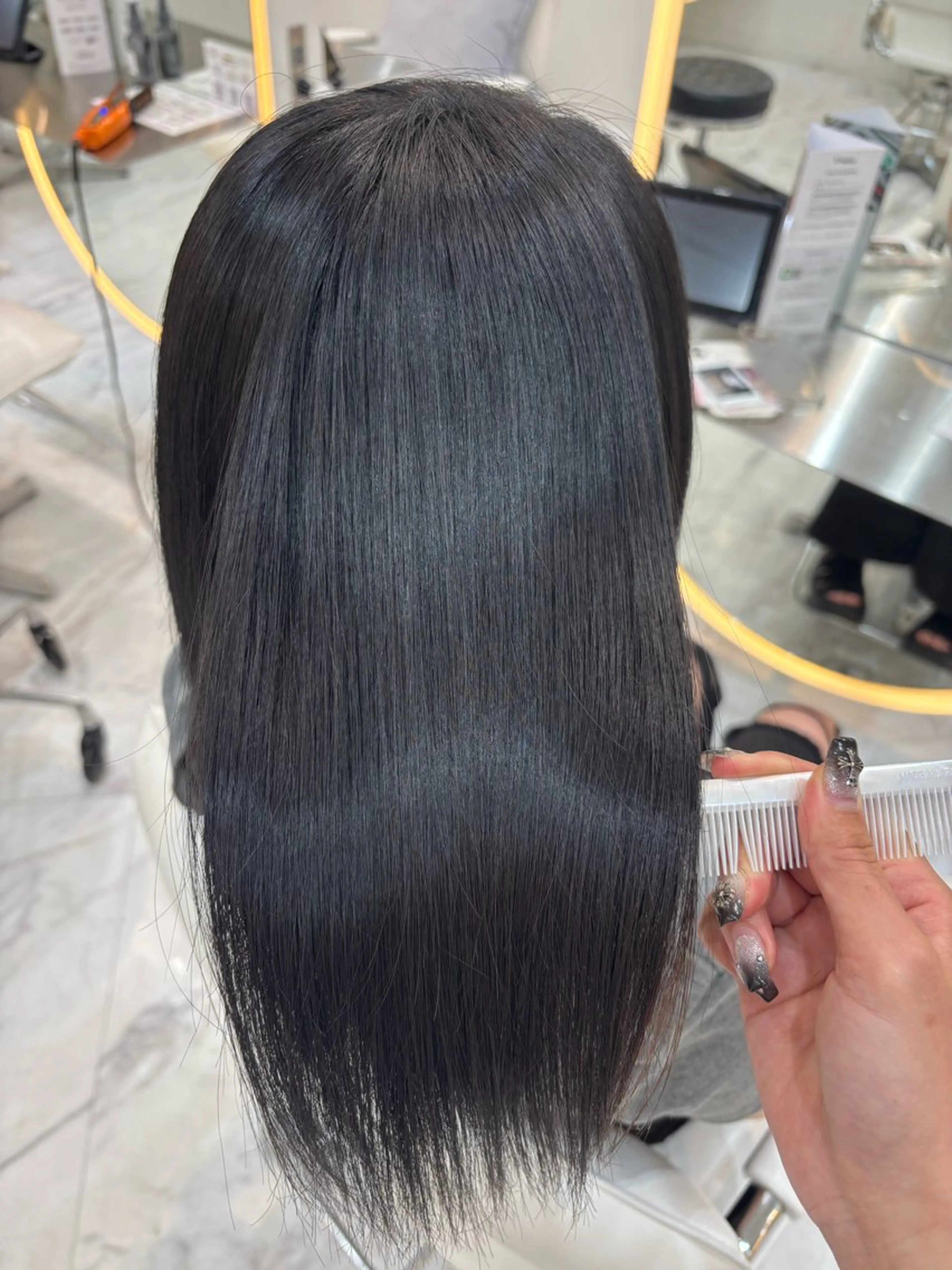 セミロング 縮毛矯正 トリートメント ii+U 銀座【アイユーギンザ】所属・Hikaru 銀座美容師のヘアスタイル