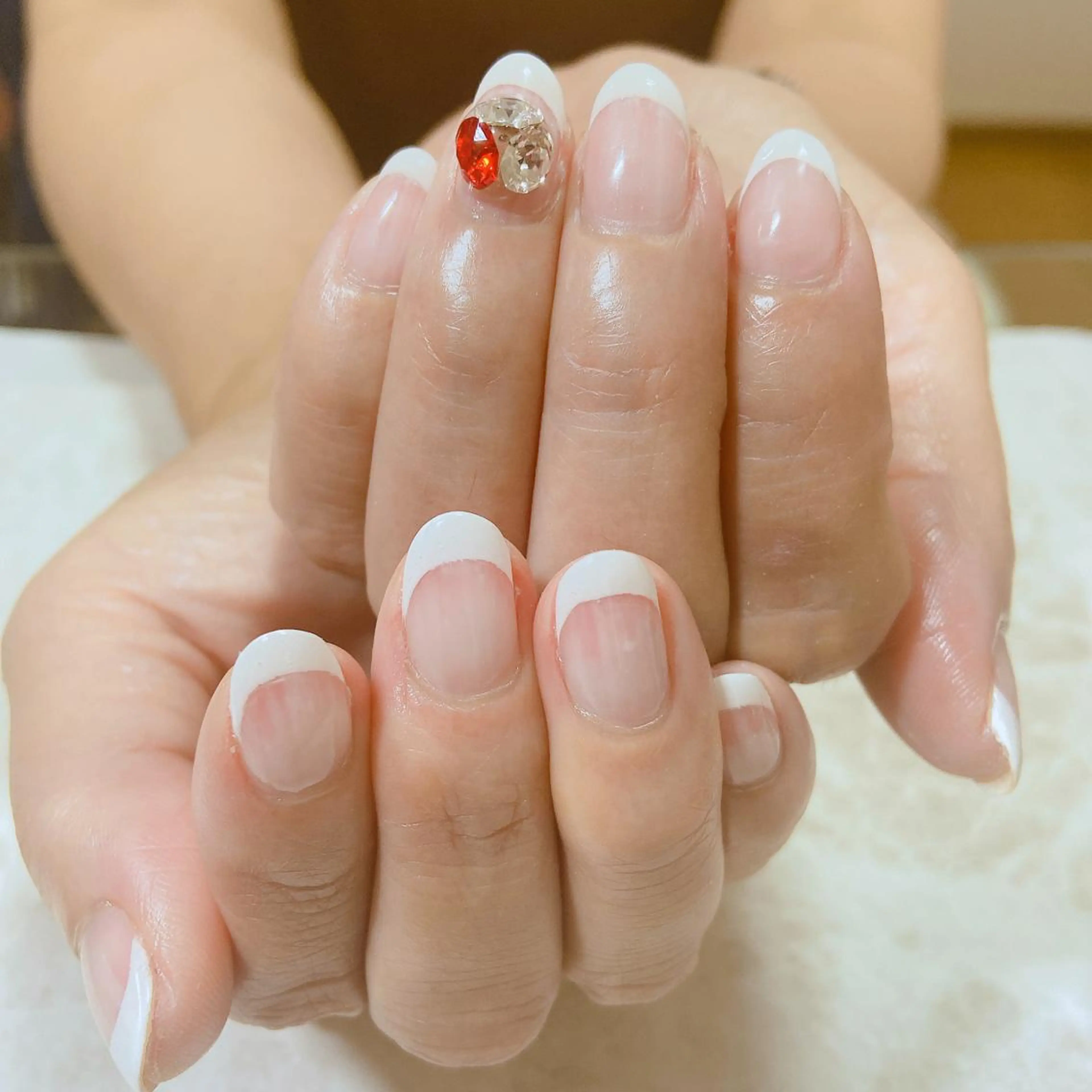 ネイル フレンチネイル ストーンネイル Lokahi NAILのネイルデザイン