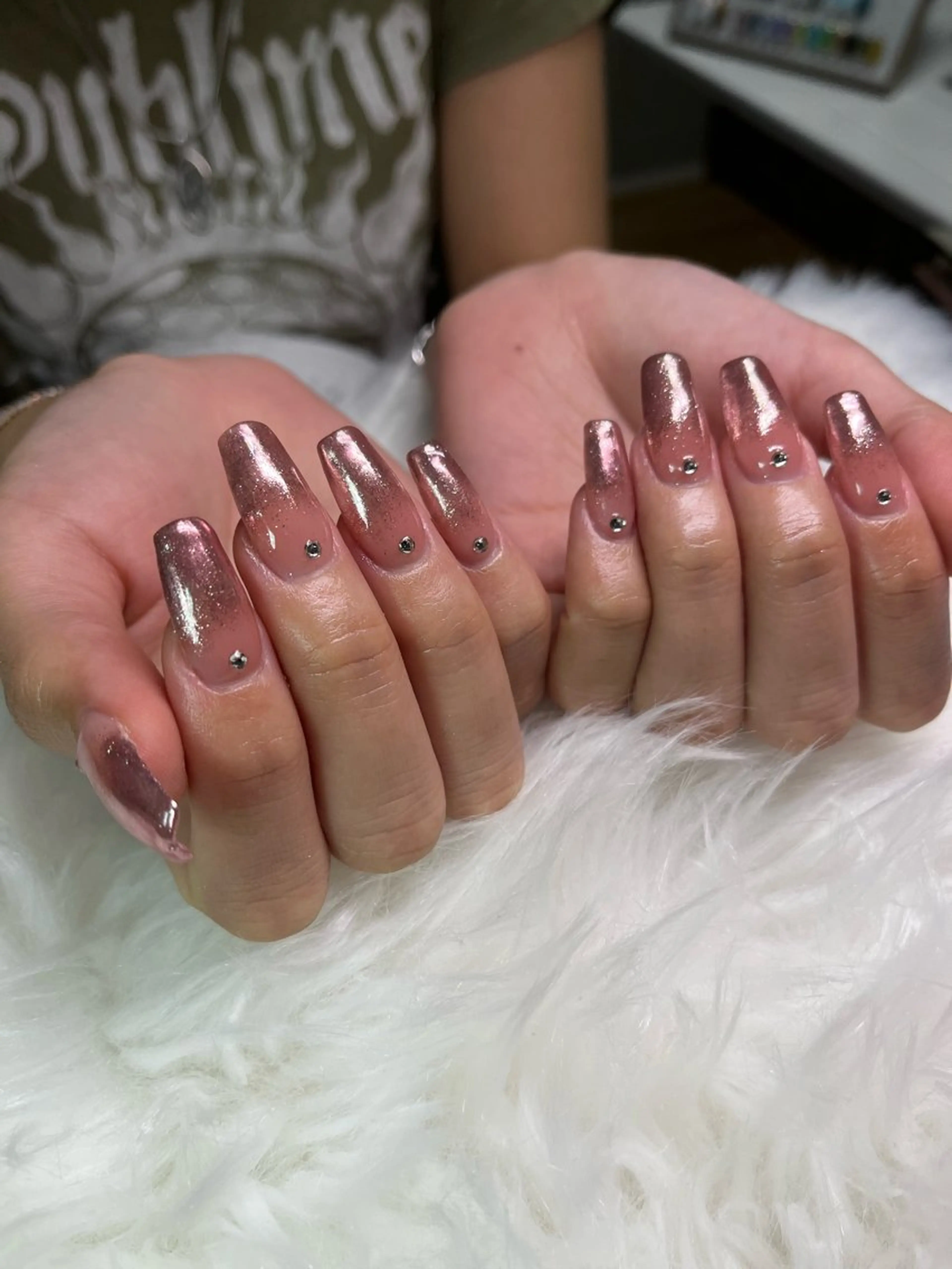 ネイル グラデーション キラキラネイル ミラーネイル ハンドネイル 🏠自宅 サロン💅natsuのネイルデザイン