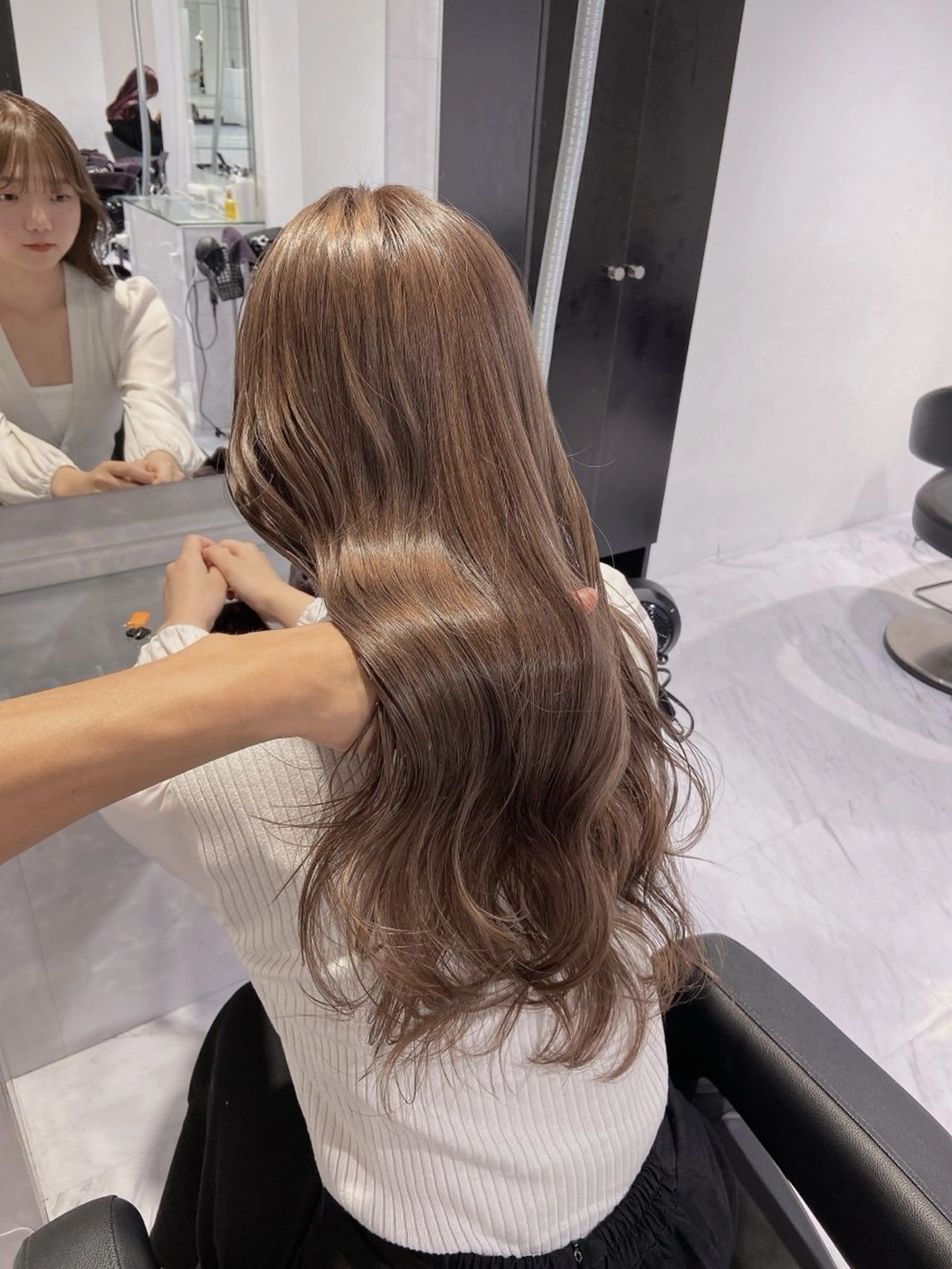 セミロング カラー ヘアカラー ✨透明感、艶髪ヘア✨ 韓国ヘア特化💖のヘアスタイル