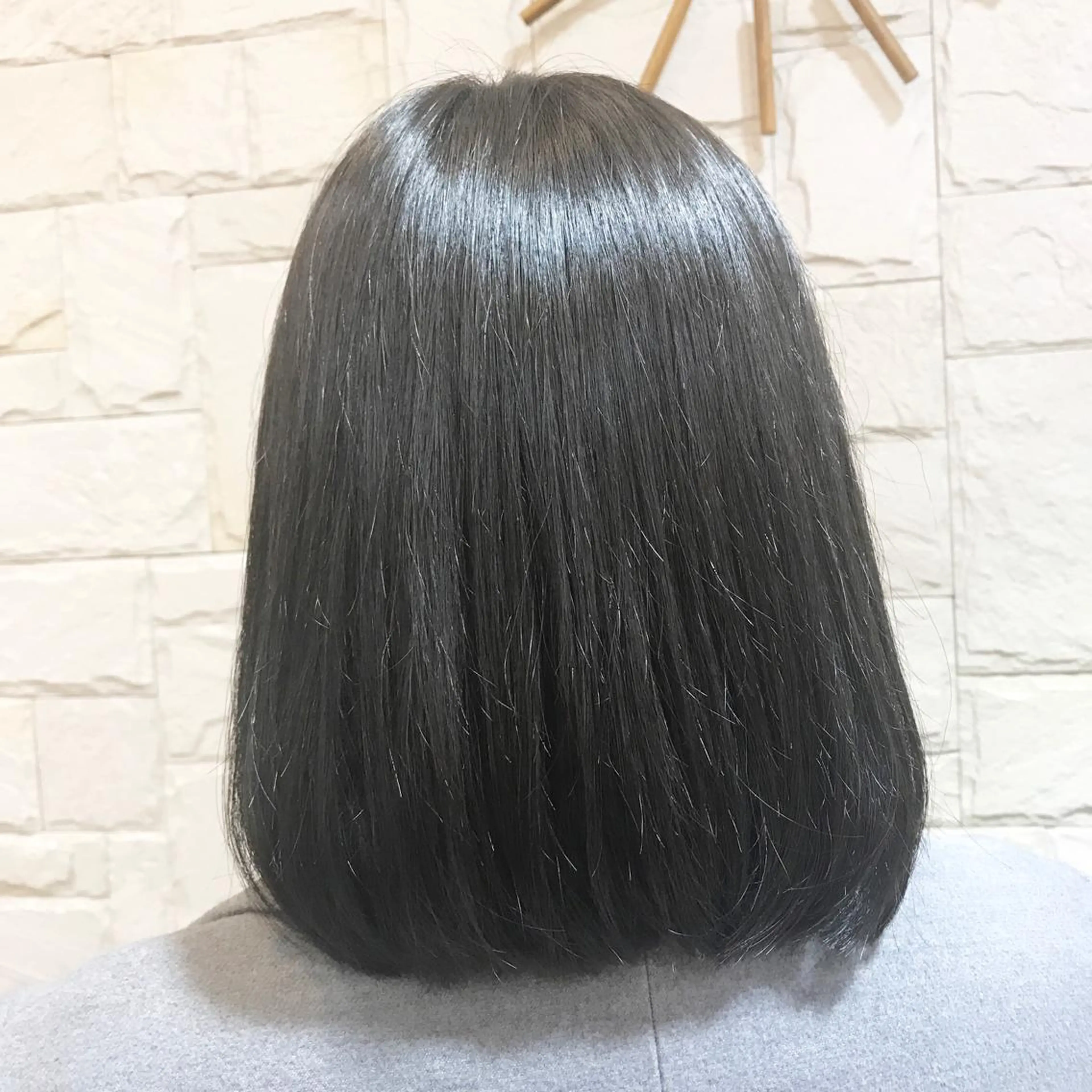 ミディアム カラー ヘアアレンジ アディクシーカラー アッシュ 透明感カラー 🥛洒落髪小顔cut なら龍崎🥛のヘアスタイル
