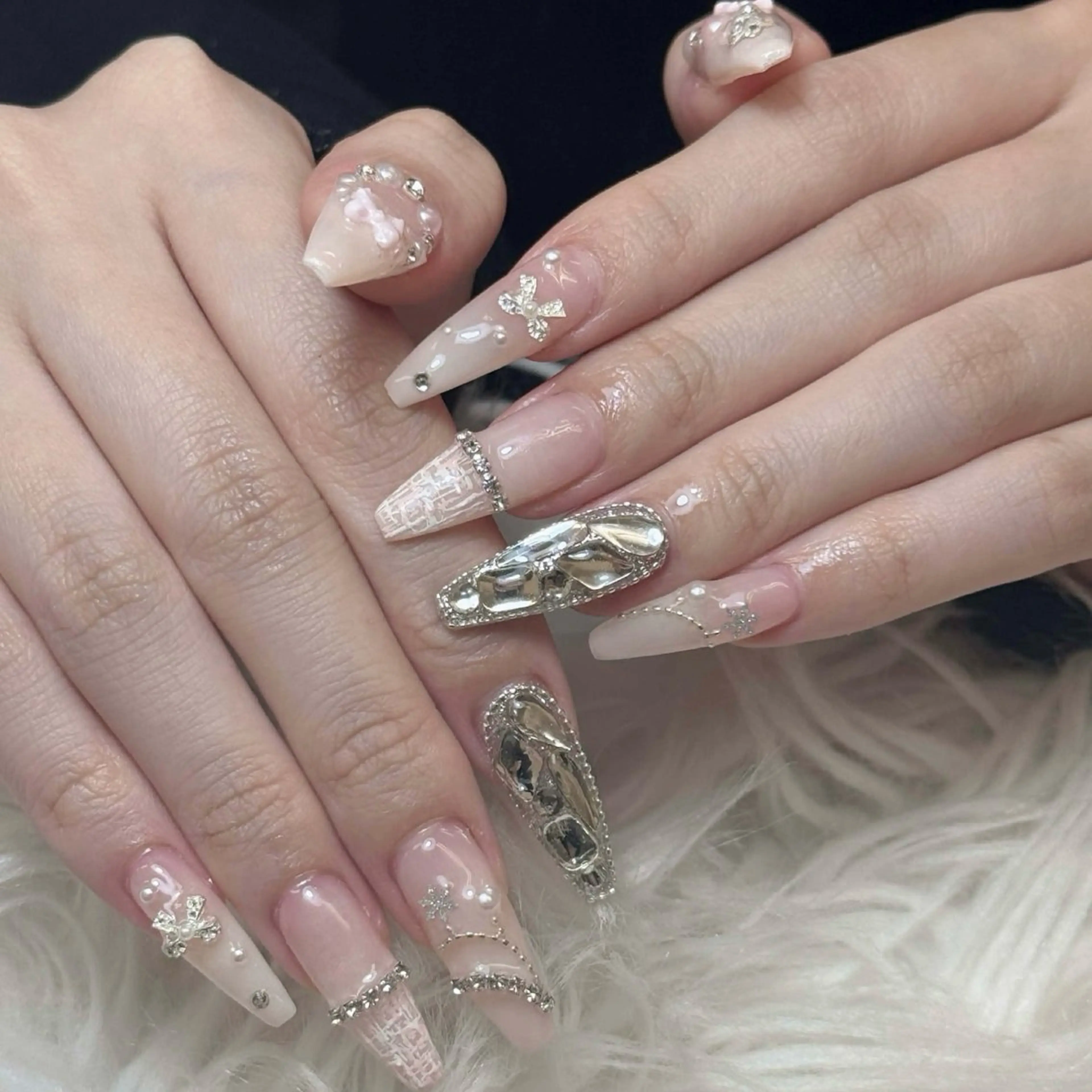 ネイル ゴテゴテ ネイルのネイルデザイン