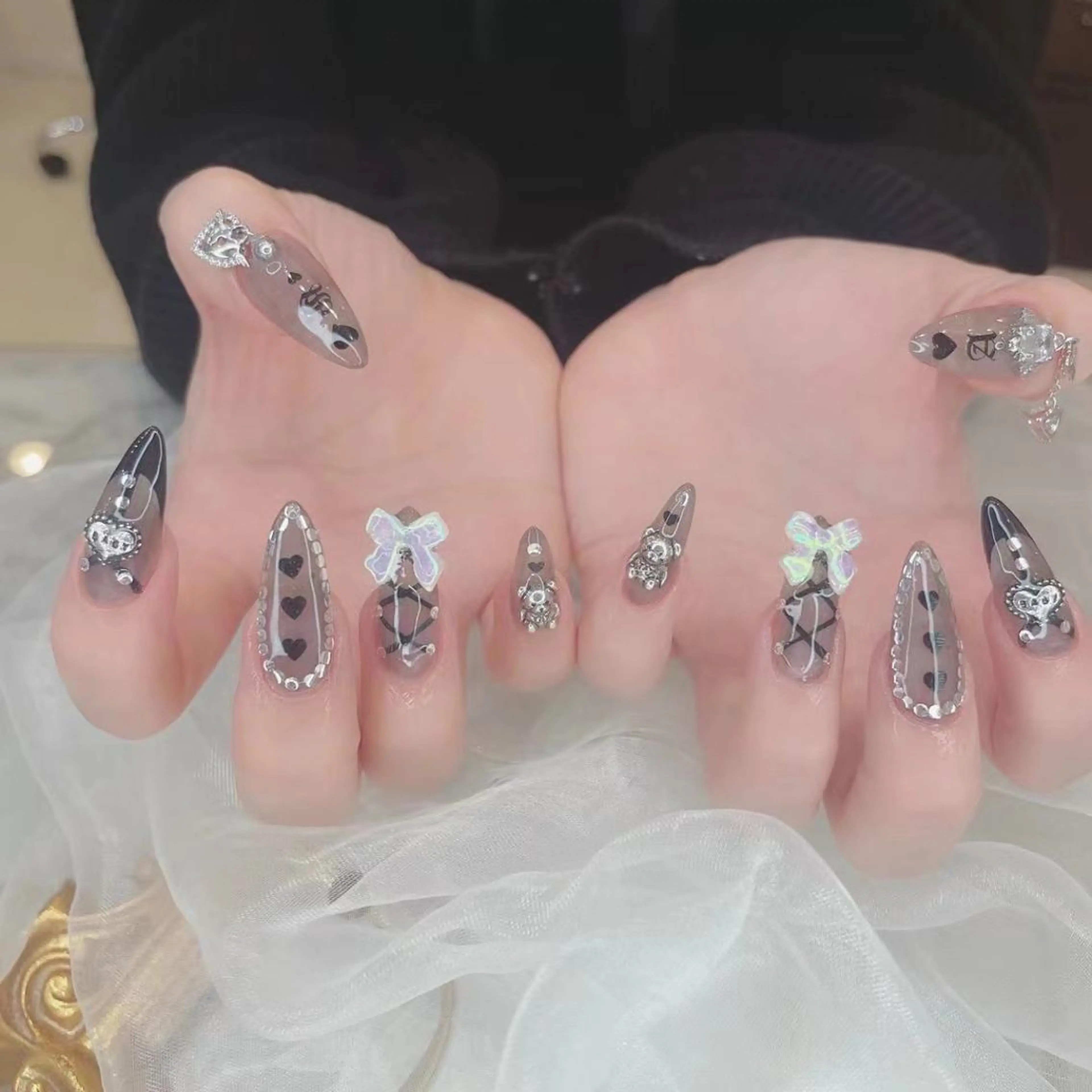 ネイル リボン Babarla Nailのネイルデザイン