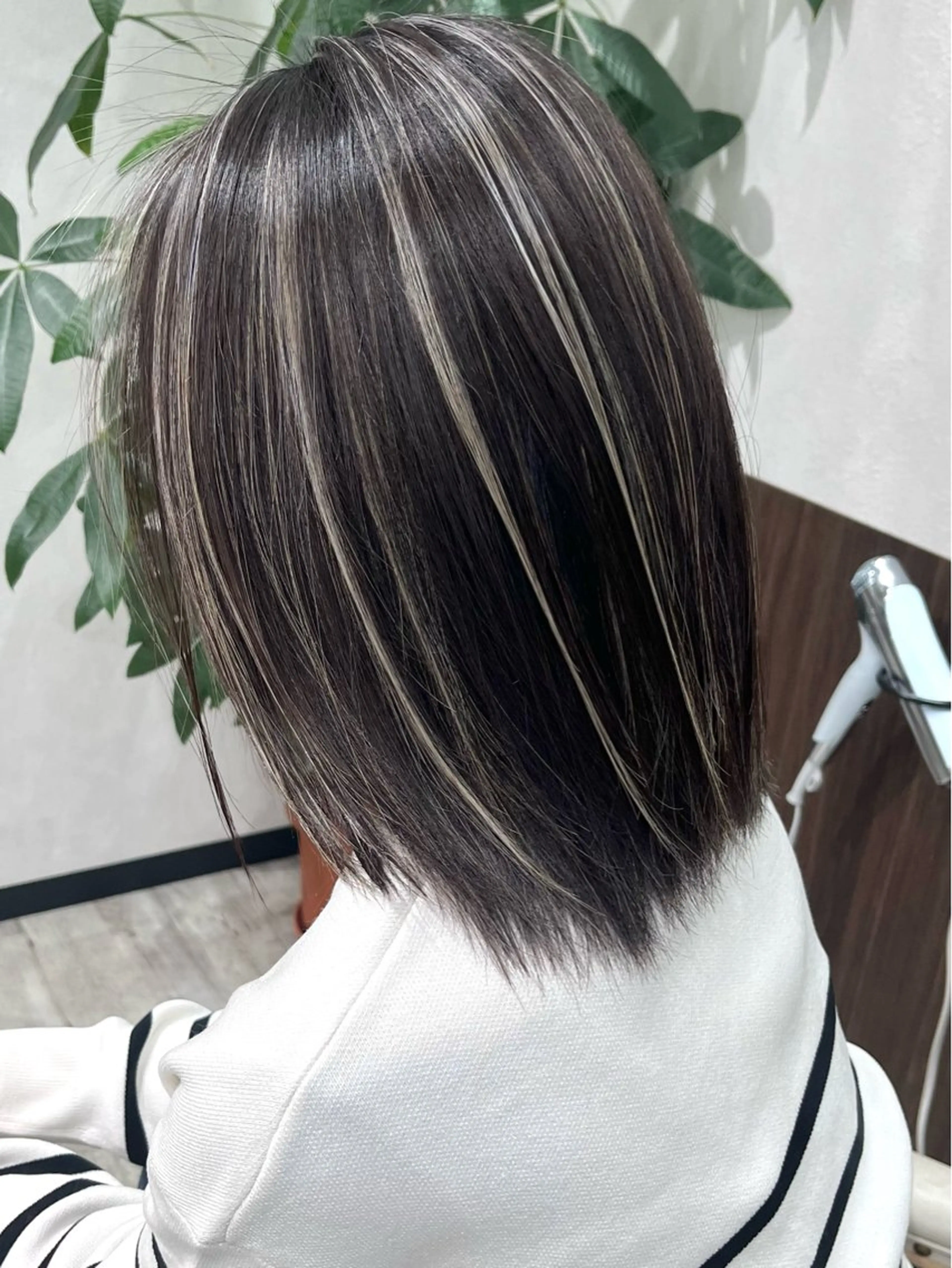 ミディアム カラー ヘアアレンジ ハイライトカラー ハイライト カット ヘアカラー Belle hair Design青野大貴のヘアスタイル