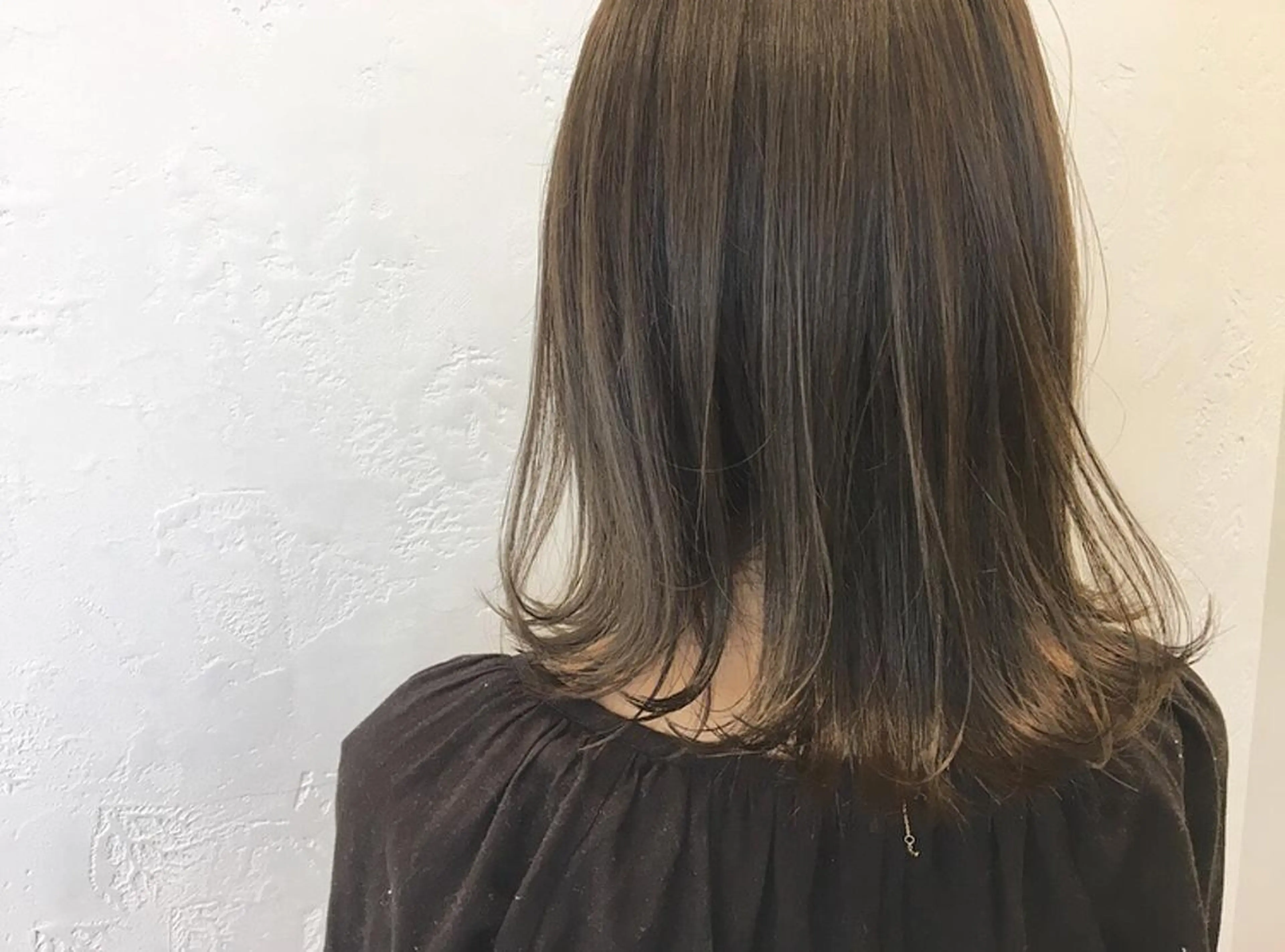 ミディアム カラー アッシュ アッシュブラウン ブラウンカラー 透明感カラー ヘアカラー 鈴木 翔梧のヘアスタイル