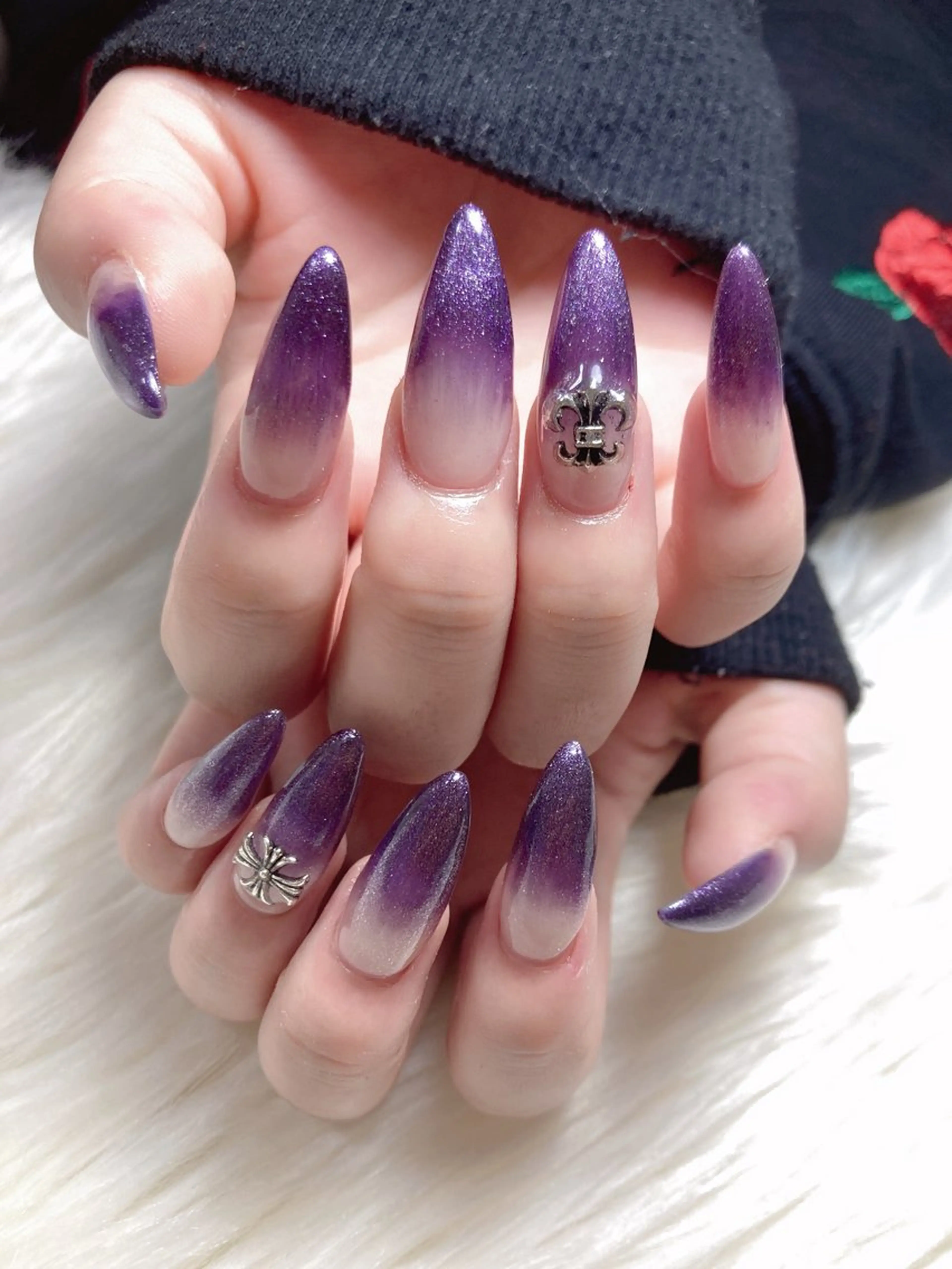 ネイル U·Mi nail salon所属・U·MI 長さ出し専門店のネイルデザイン