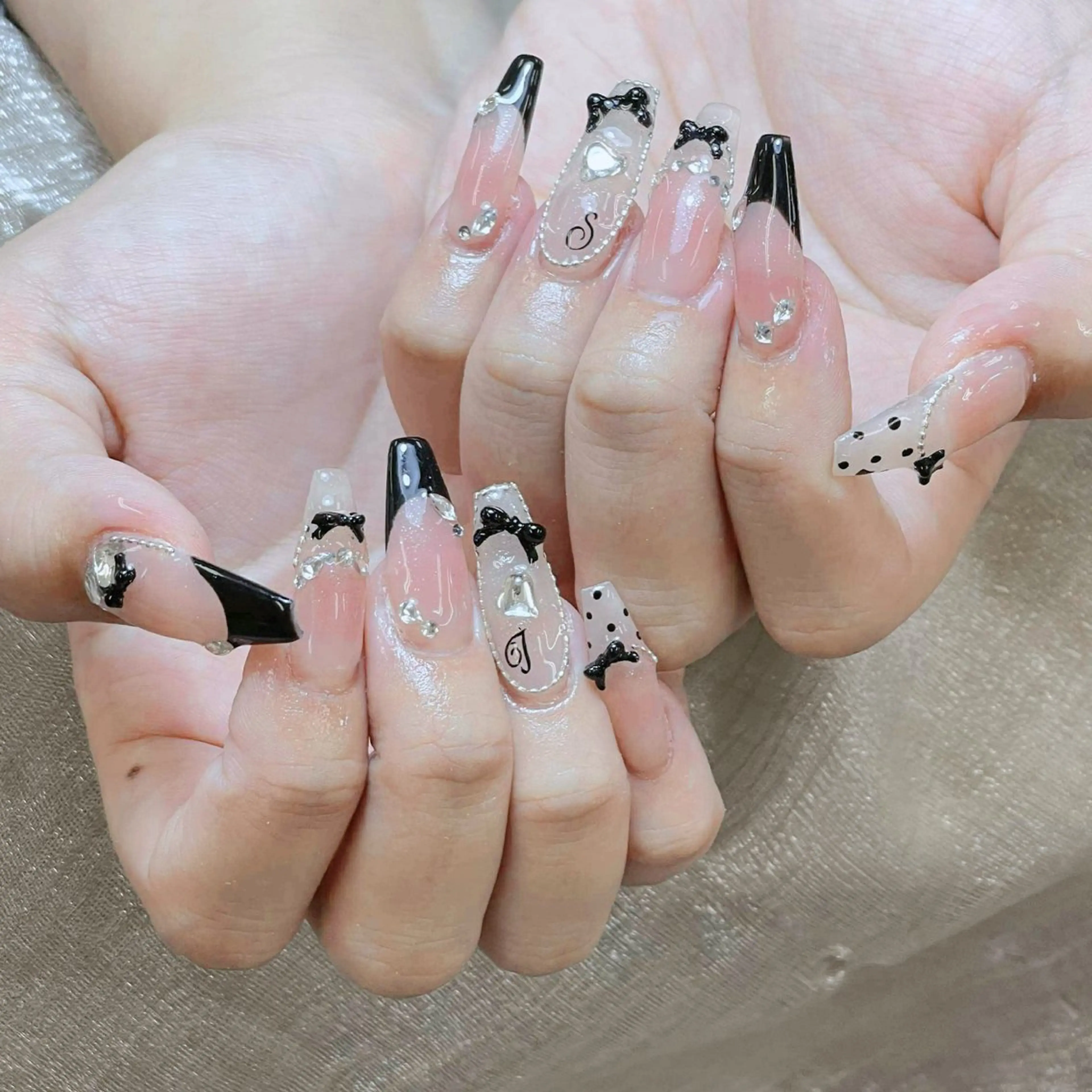 ネイル ハンドネイル ANH NAIL ゴテゴテ専門店💎のネイルデザイン