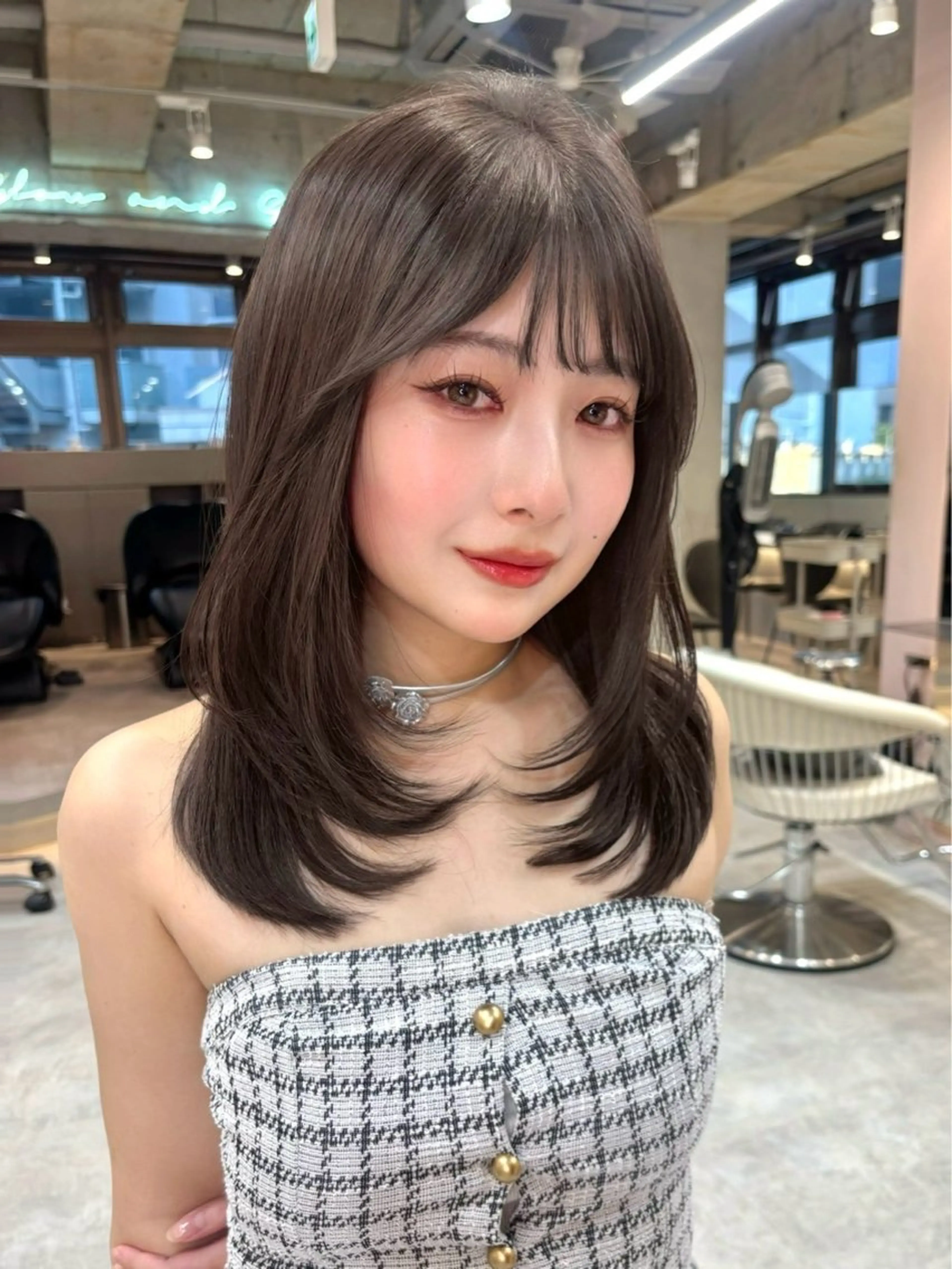 セミロング カラー ヘアアレンジ カット ヘアカラー トリートメント ヘアセット 🇰🇷韓国ヘア 髪質改善yamatoのヘアスタイル