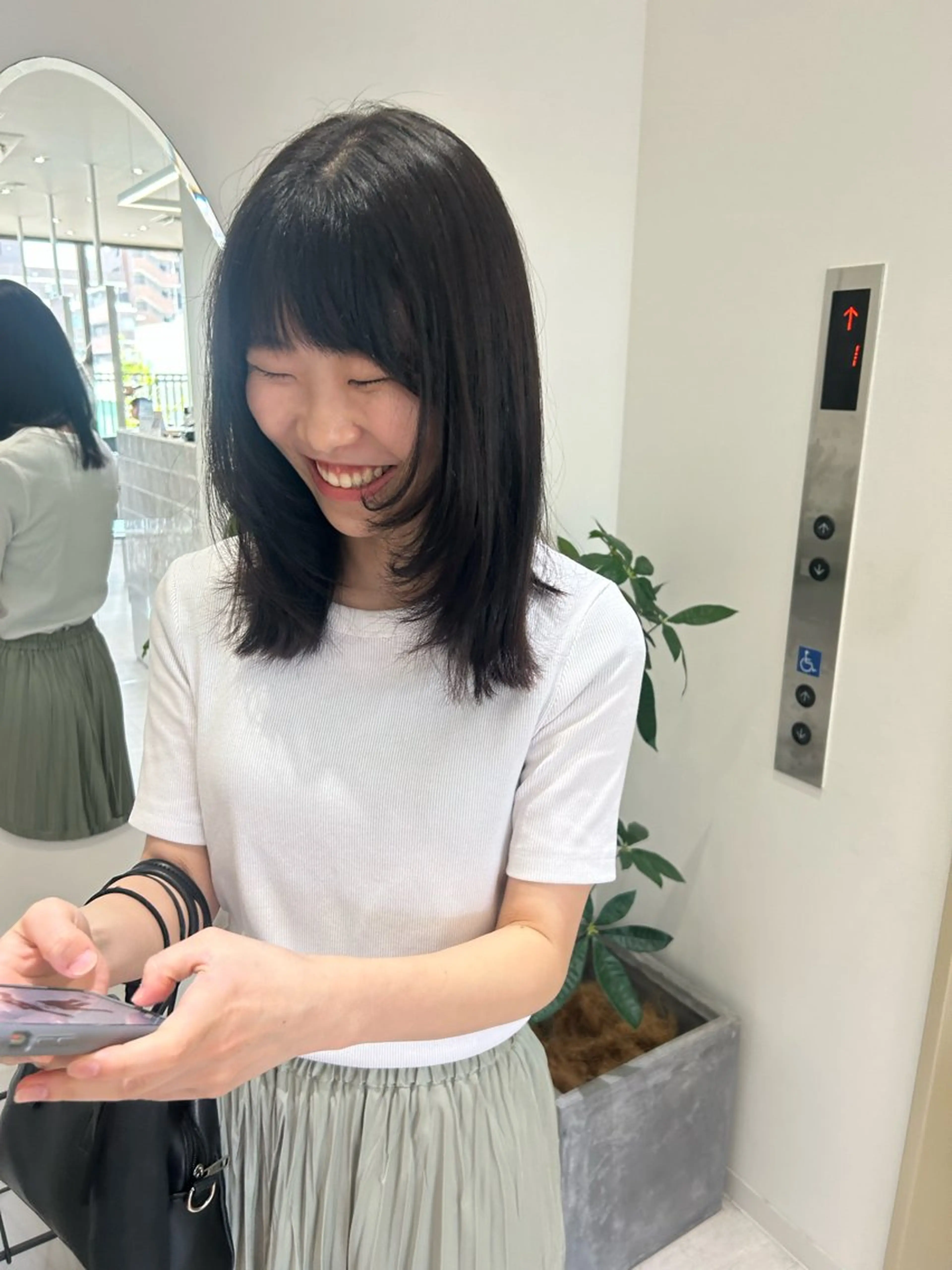 ミディアム 顔まわりレイヤー 顔周りカット レイヤーカット koharu 福岡天神西通りのヘアスタイル