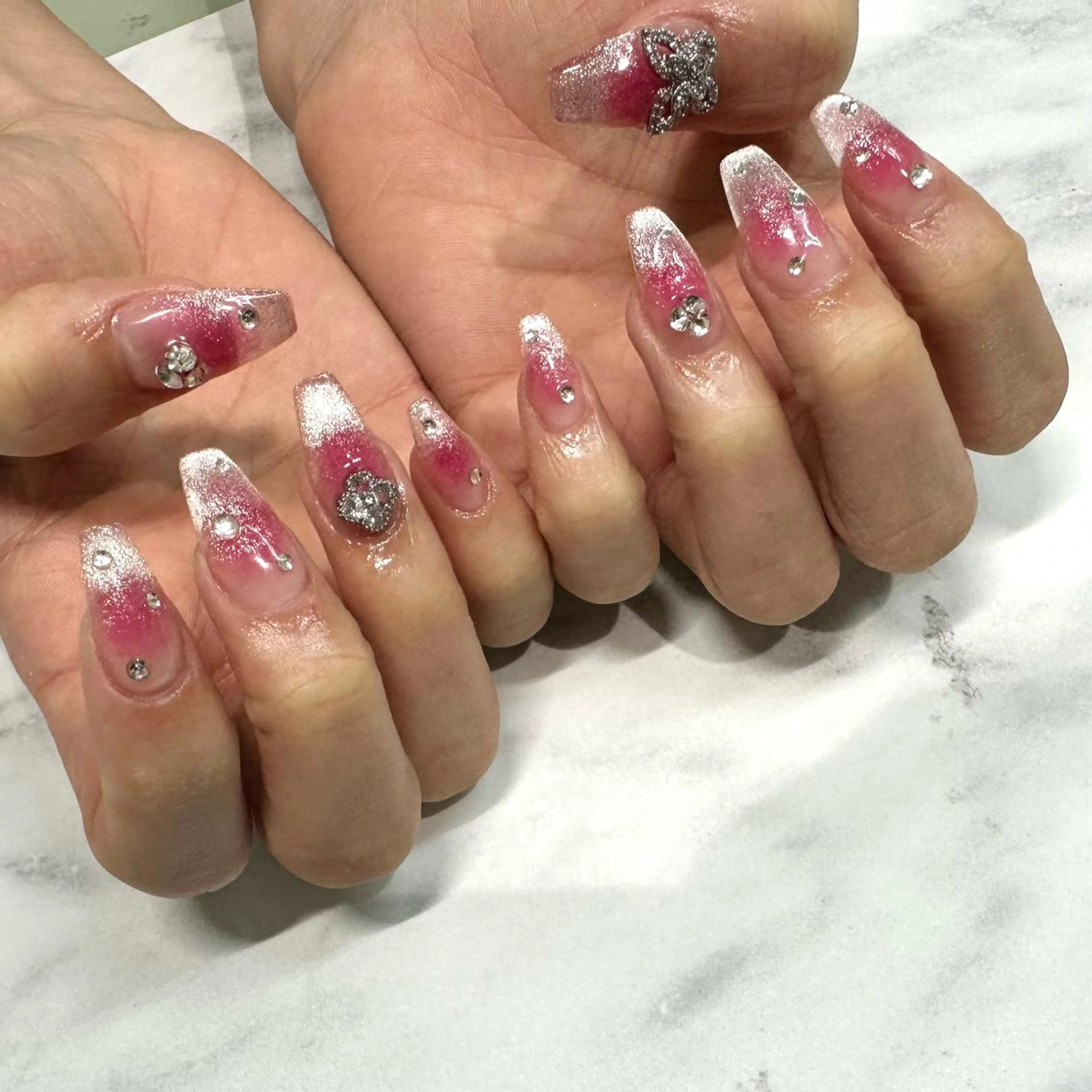 ネイル ハンドネイル Bianca浦和🎀 渋谷のネイルデザイン