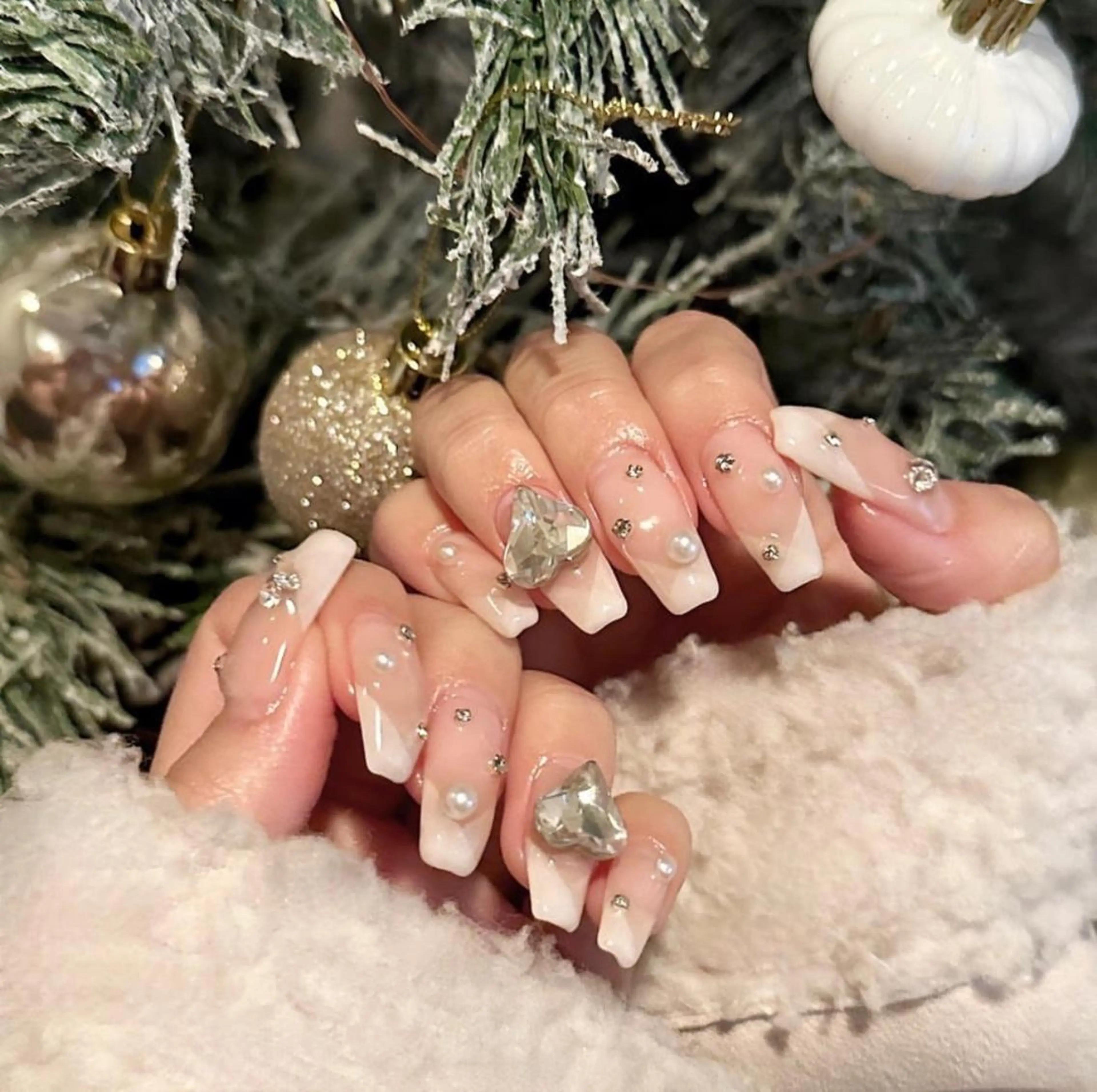 ネイル アイブロウ 眉カラー 眉毛ワックス脱毛 クリアネイル 長さ出し フットネイル Moana Nail 長さだし専門店のネイルデザイン