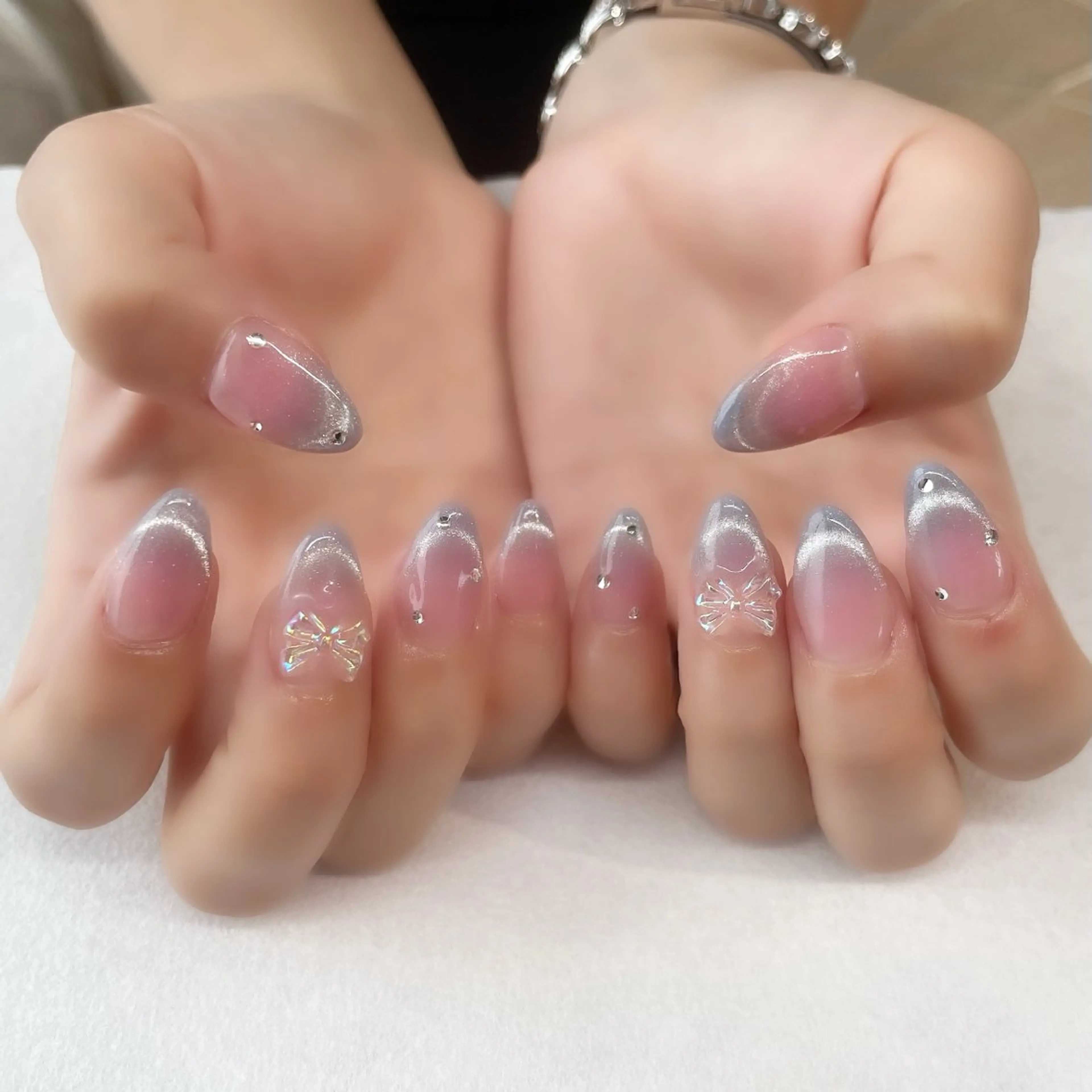 ネイル ハンドネイル 🌈🐰 saki. m 🐰🌈のネイルデザイン
