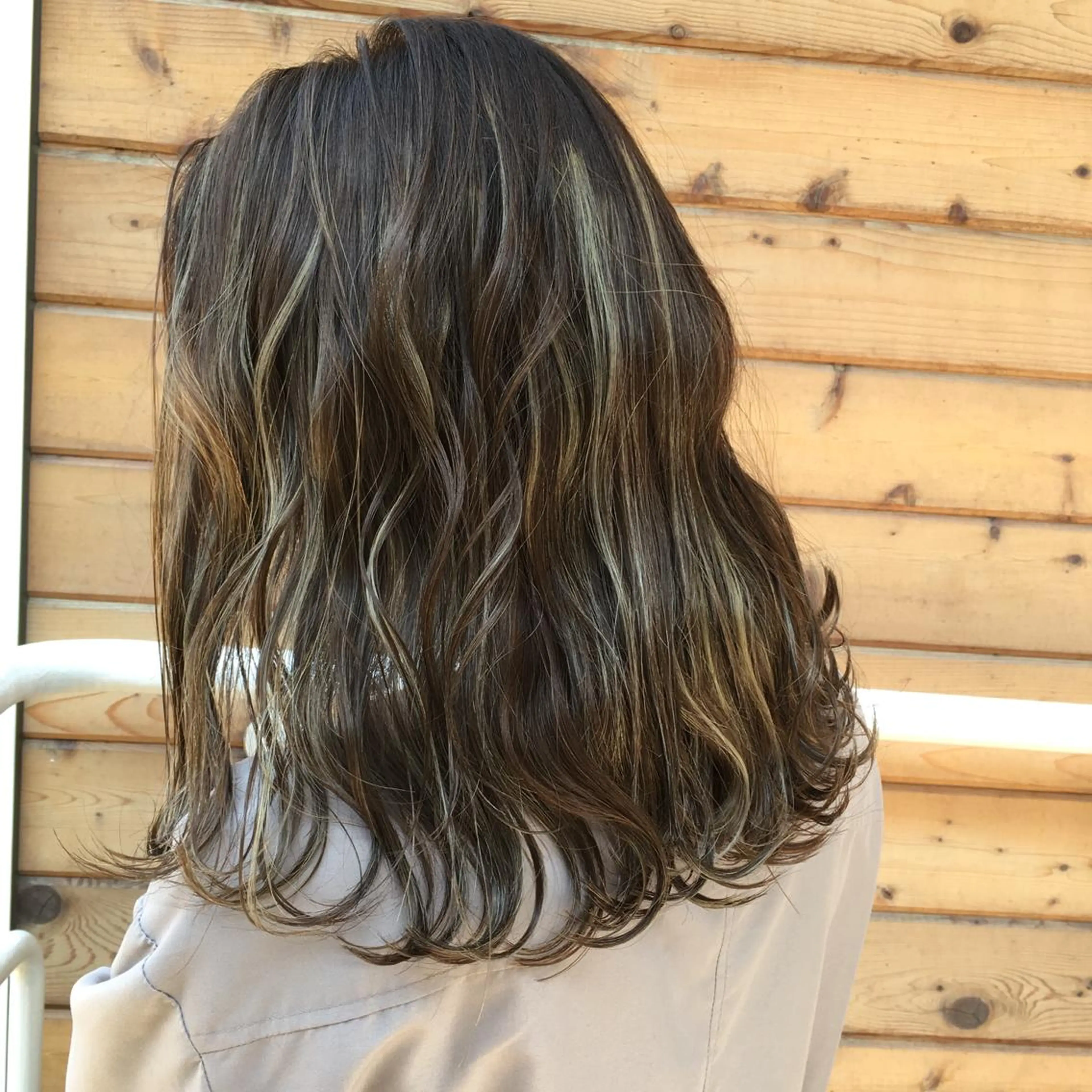 ロング カラー ハイライトカラー ハイライト tipi 香椎・千早のヘアスタイル