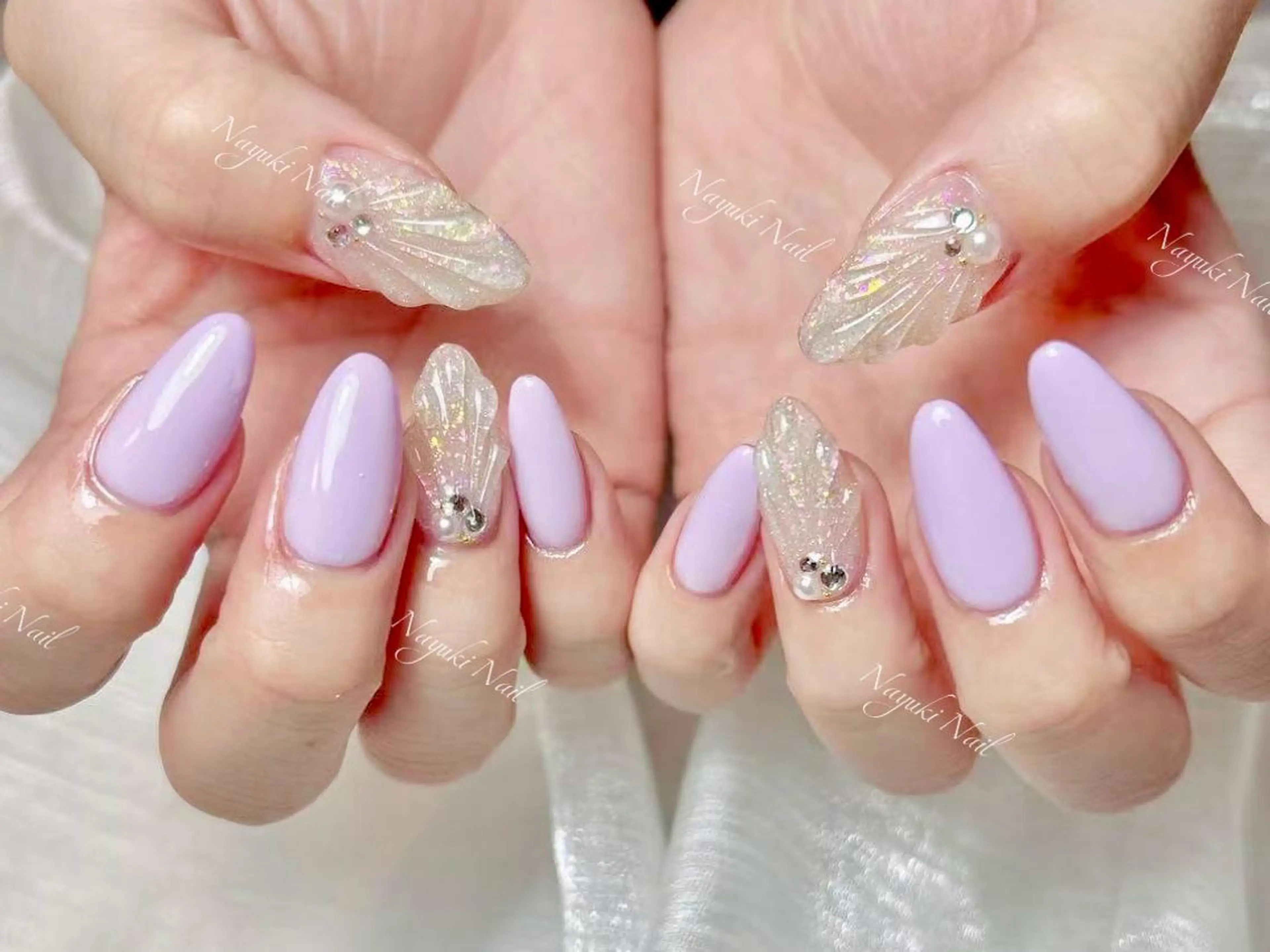 ネイル 🦋 Queenieのネイルデザイン