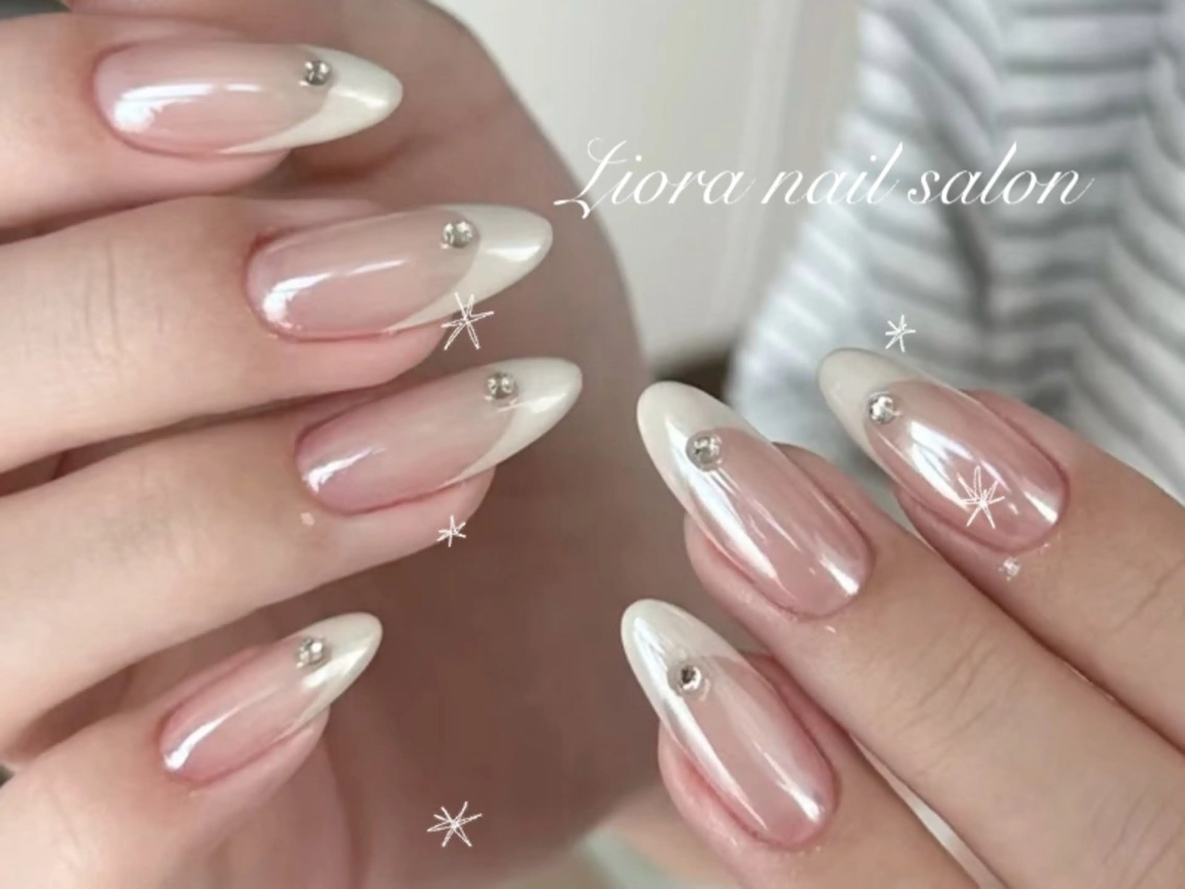 ネイル フレンチネイル ジェルネイル ガーリー グラデーション キラキラネイル ハンドネイル Liora ネイルサロン所属・Liora nail salonのネイルデザイン