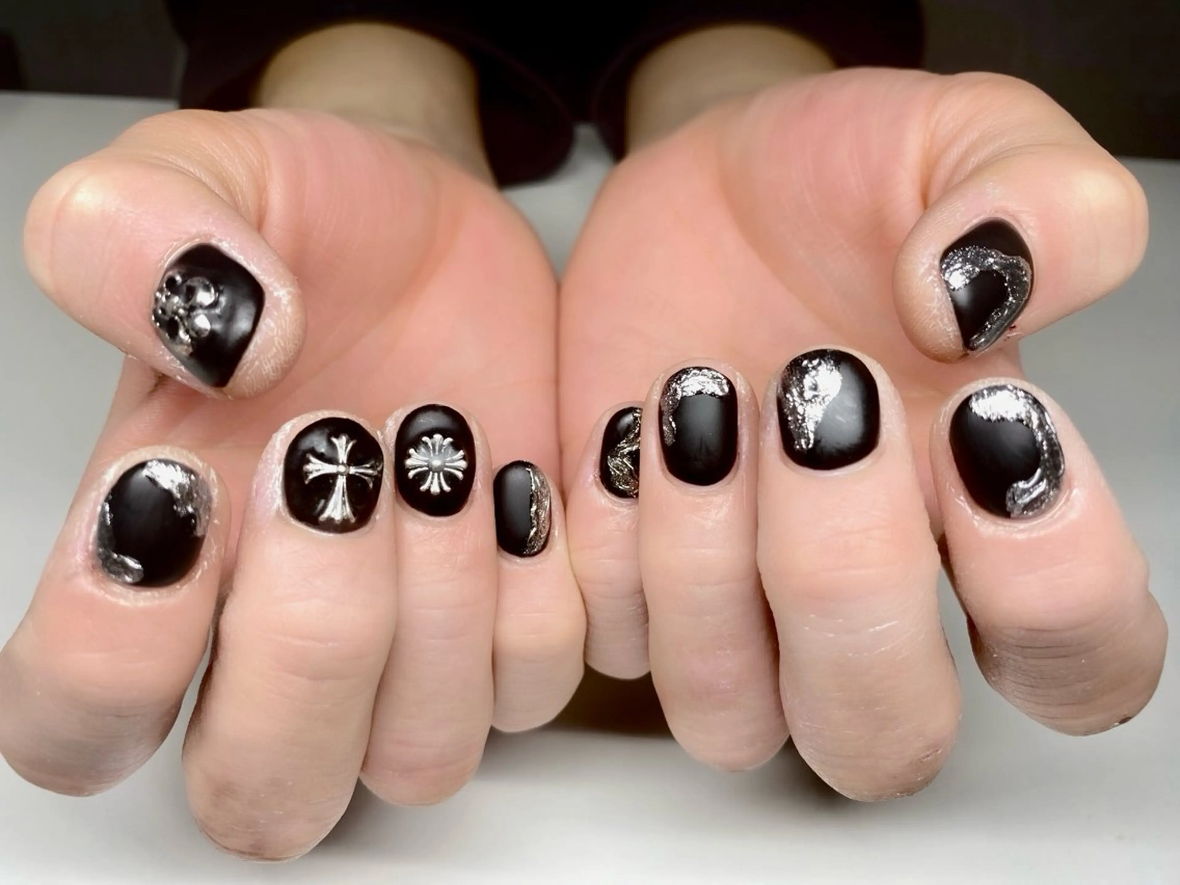 ネイル メンズネイル ハンドネイル ハンドケア Hi Beauty 渋谷(ネイル、ハイパーナイフ6、脂肪れいきゃく、マッサージ&エステサロン)所属・Hi beauty 渋谷のネイルデザイン