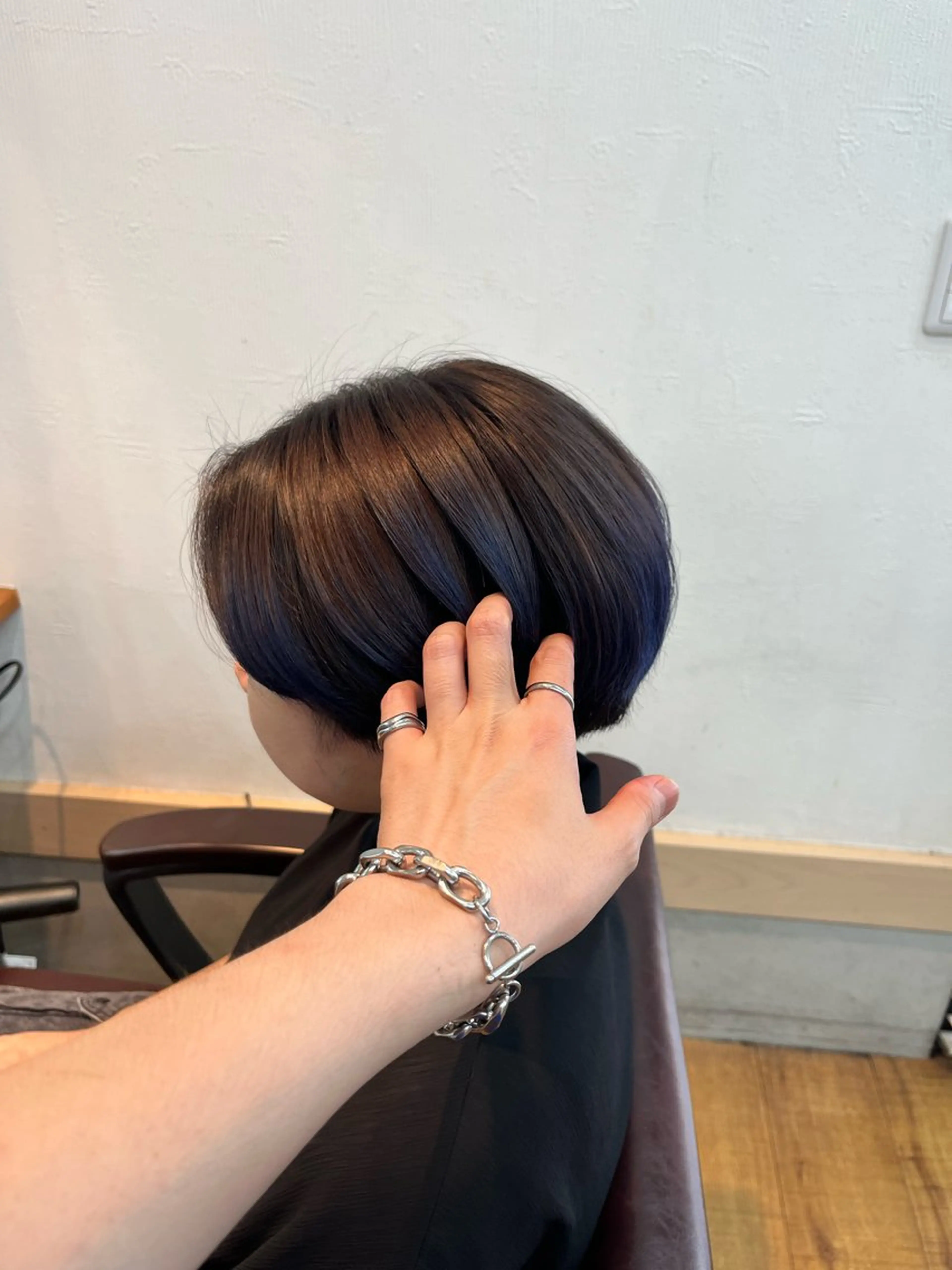 ショート カラー ダブルカラー インナーカラー 髪質改善 ヘアカラー トリートメント 🫧艶髪デザイナー 🫧白石航汰のヘアスタイル