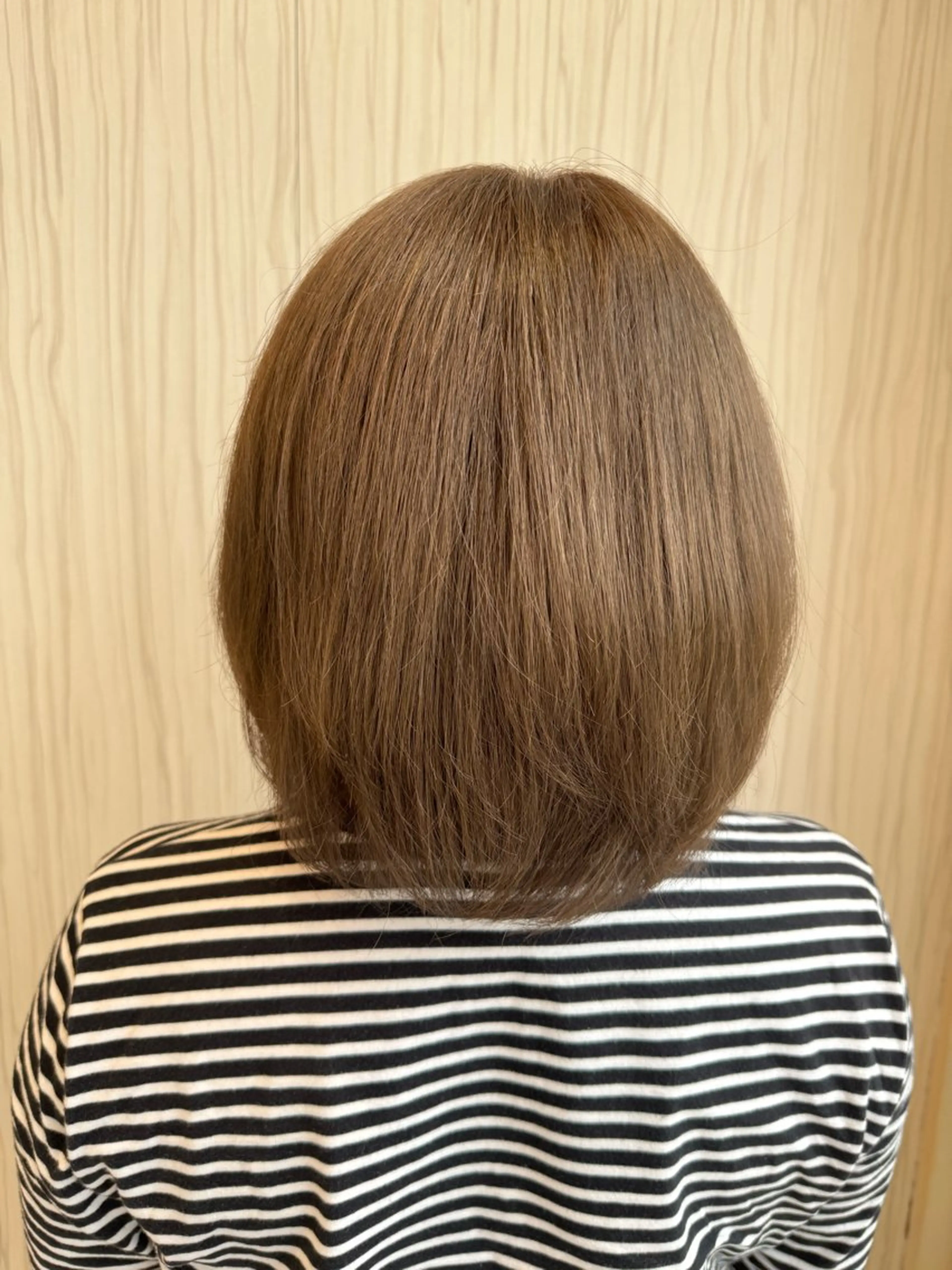 ミディアム カット ヘアカラー 松尾 怜奈のヘアスタイル