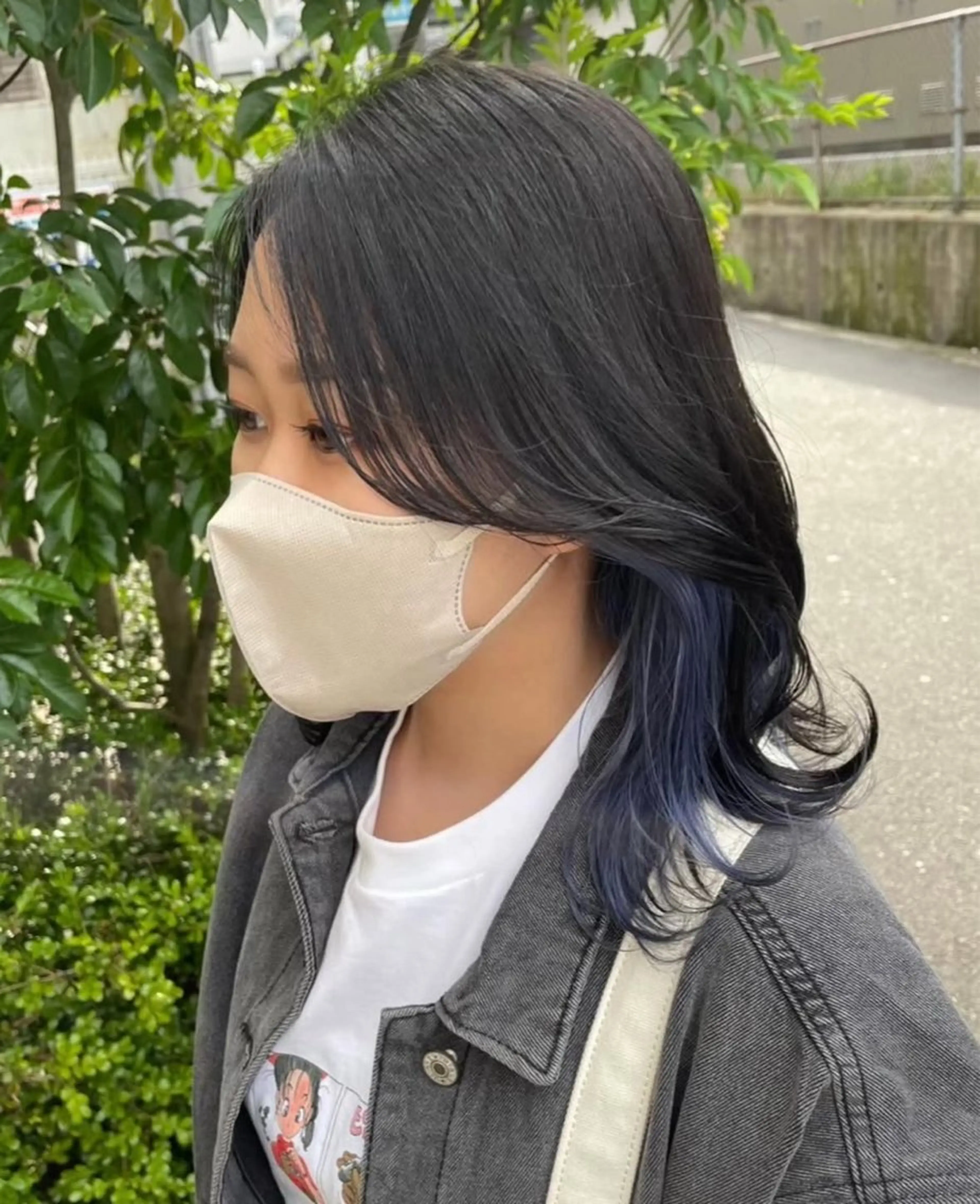 ミディアム カラー 生尾 虹水のヘアスタイル