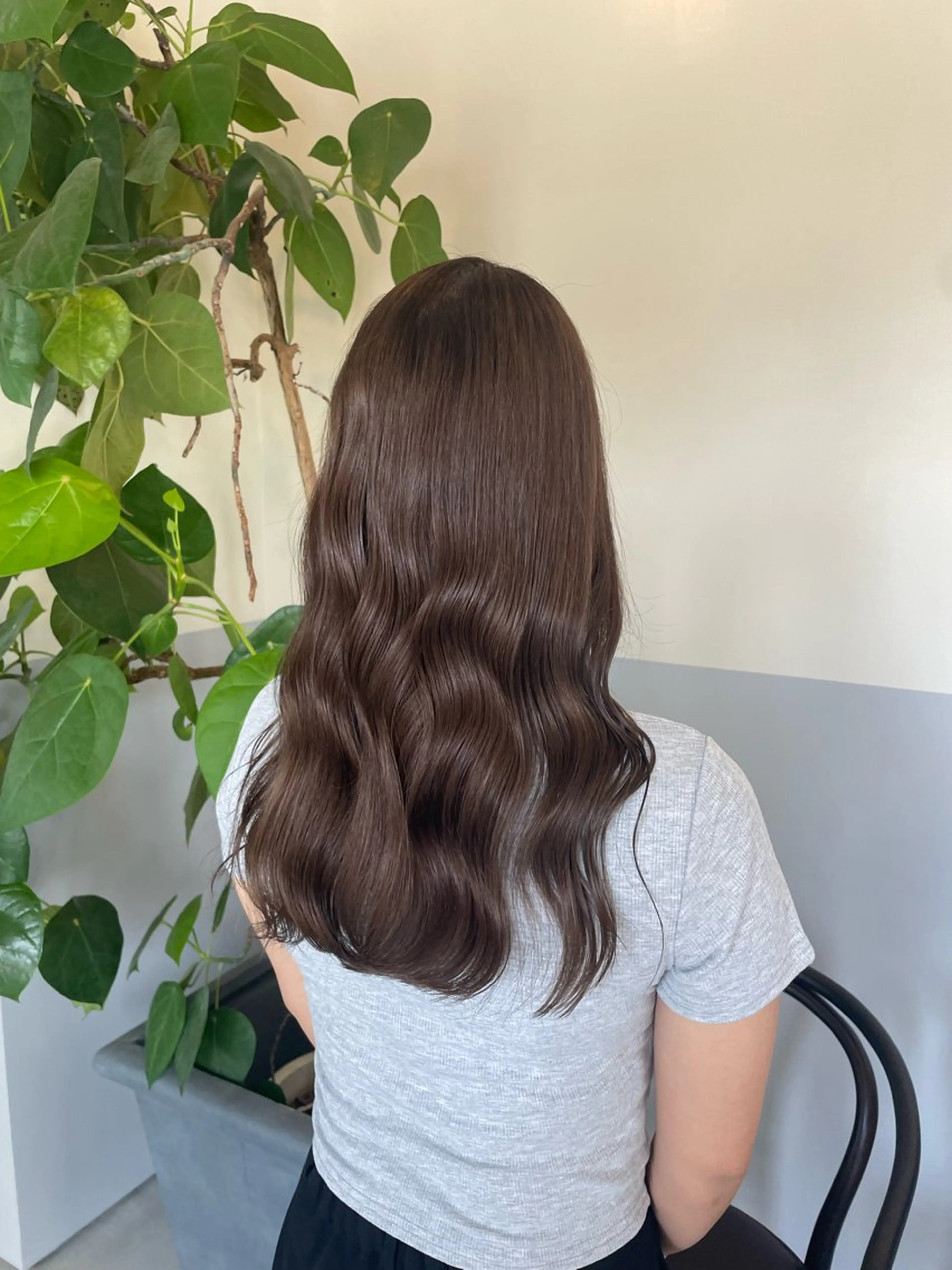 カラー ショコラグレージュ グレージュ basho ノエ.／カットモデルのヘアスタイル