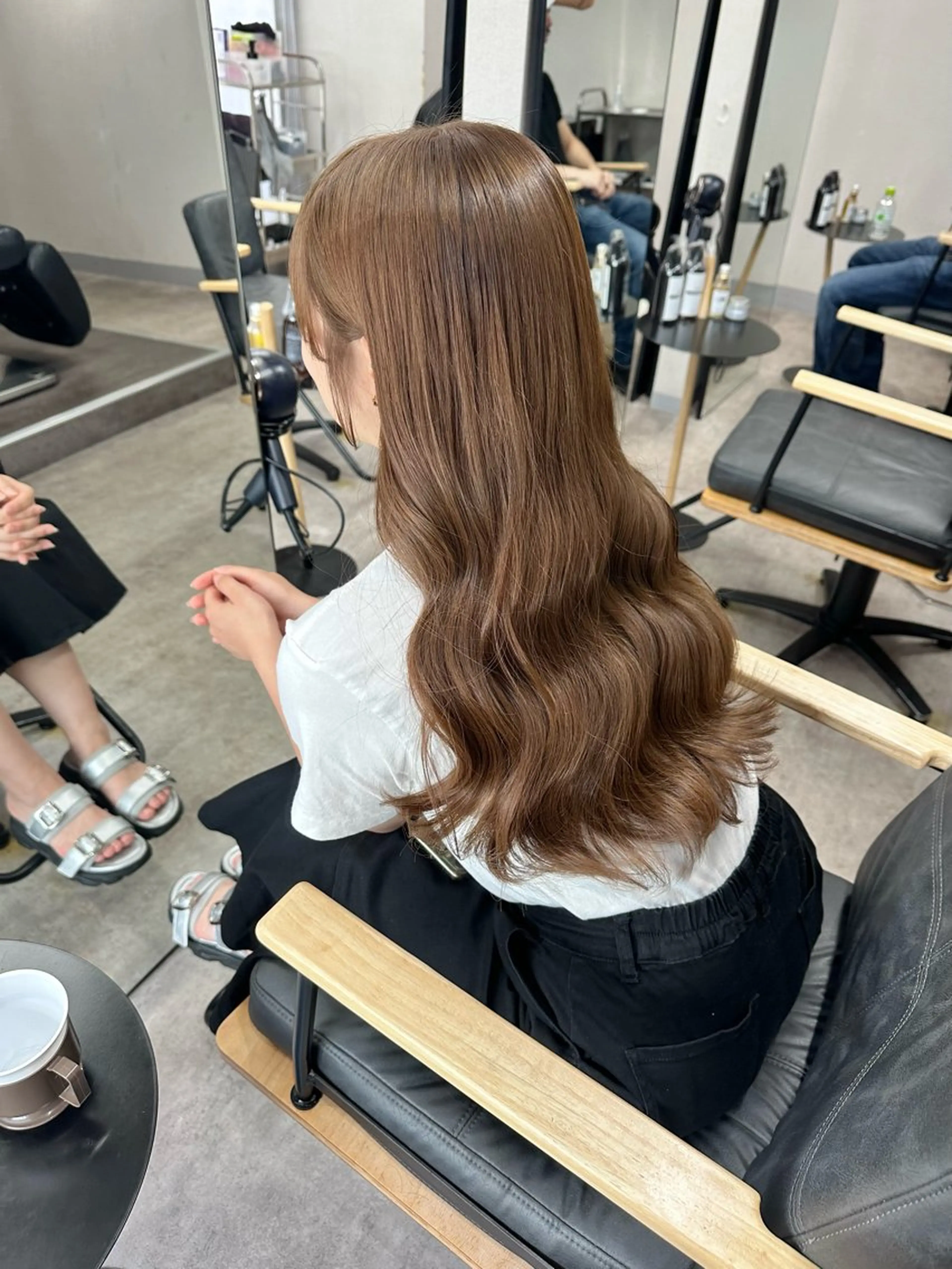 ロング カラー ベージュカラー ブリーチ ブラウンカラー ブラウンベージュ ブリーチなしカラー カット ヘアカラー トリートメント レイヤーカット🪄 耳ツボ🎀Ayumiのヘアスタイル