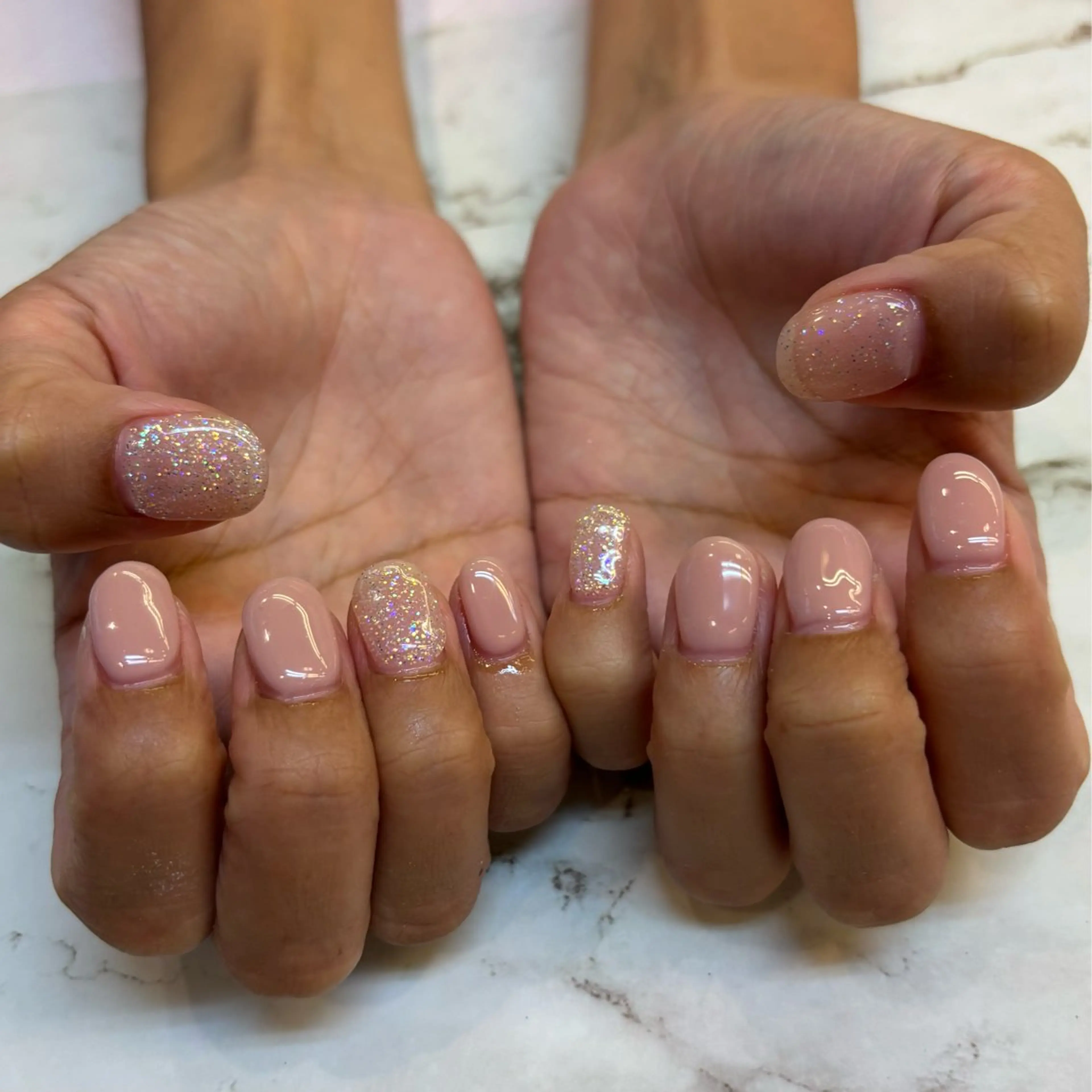 ネイル ワンカラーネイル Honey Bee所属・Honey Bee Mikuのネイルデザイン