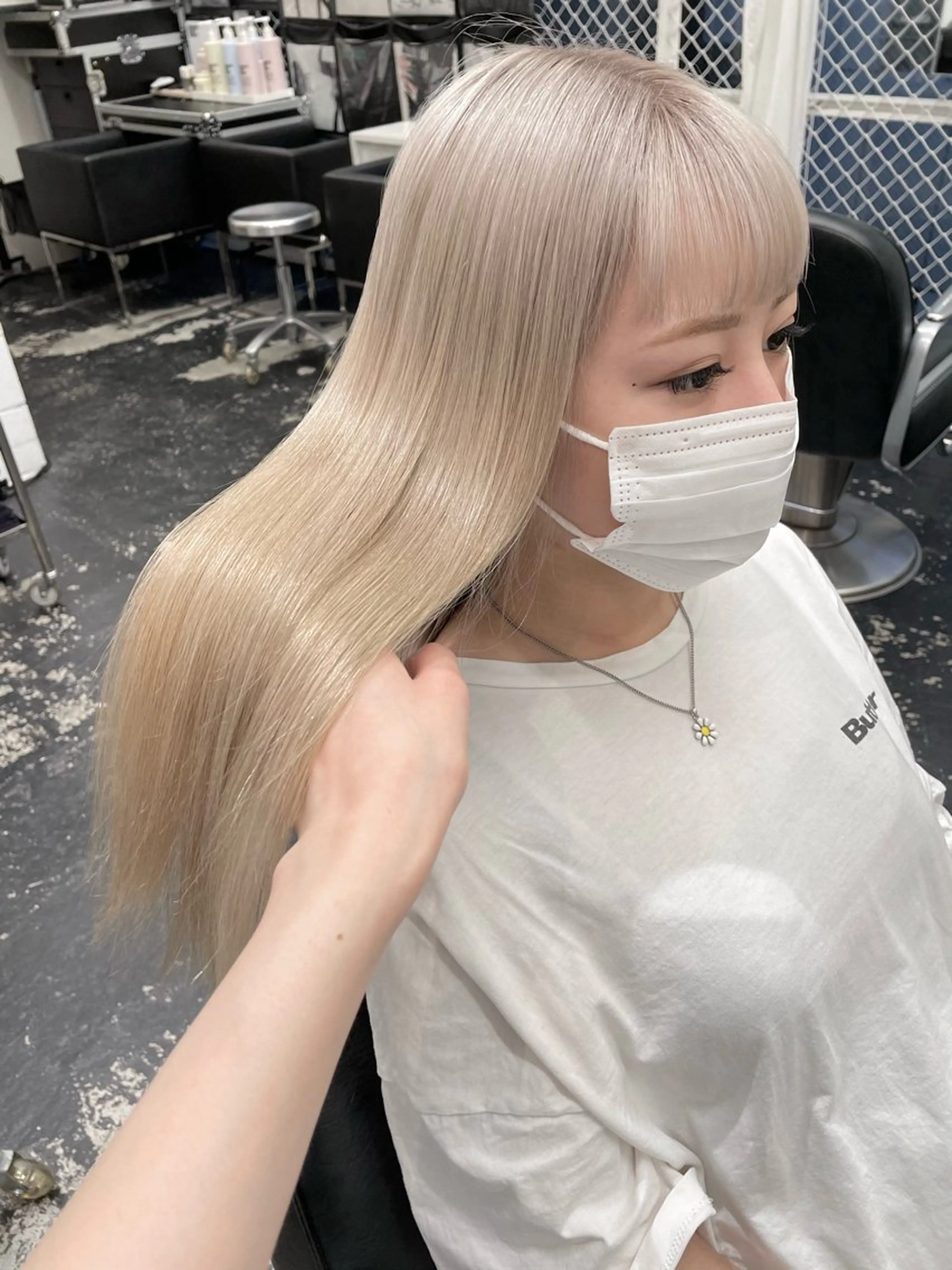 セミロング カラー ブロンド Nakamura Kasuriのヘアスタイル