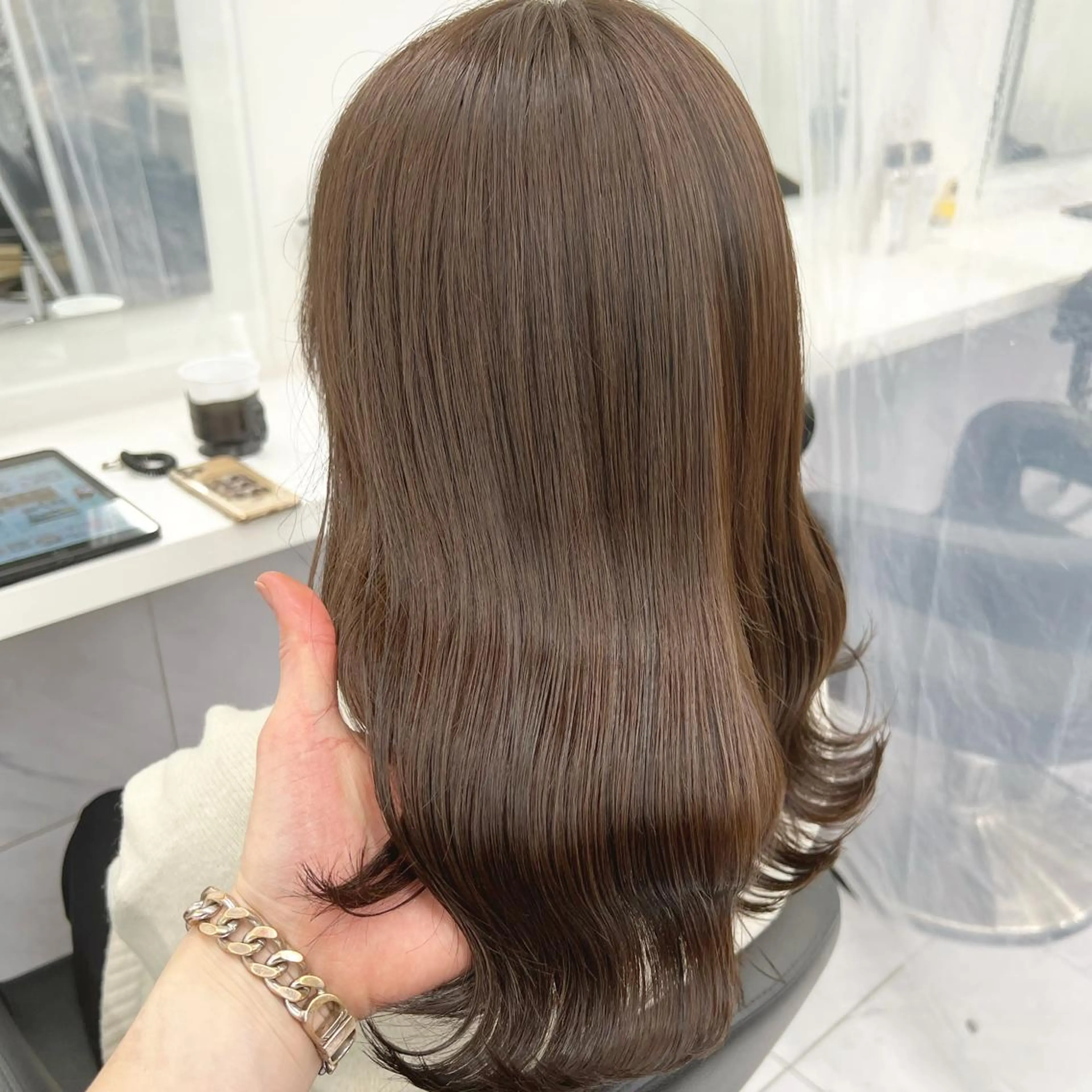 セミロング パーマ ヘアアレンジ メンズ マツエク・マツパ アイブロウ 韓国風ベージュ🤎 赤みなし🌿横浜🤎のヘアスタイル