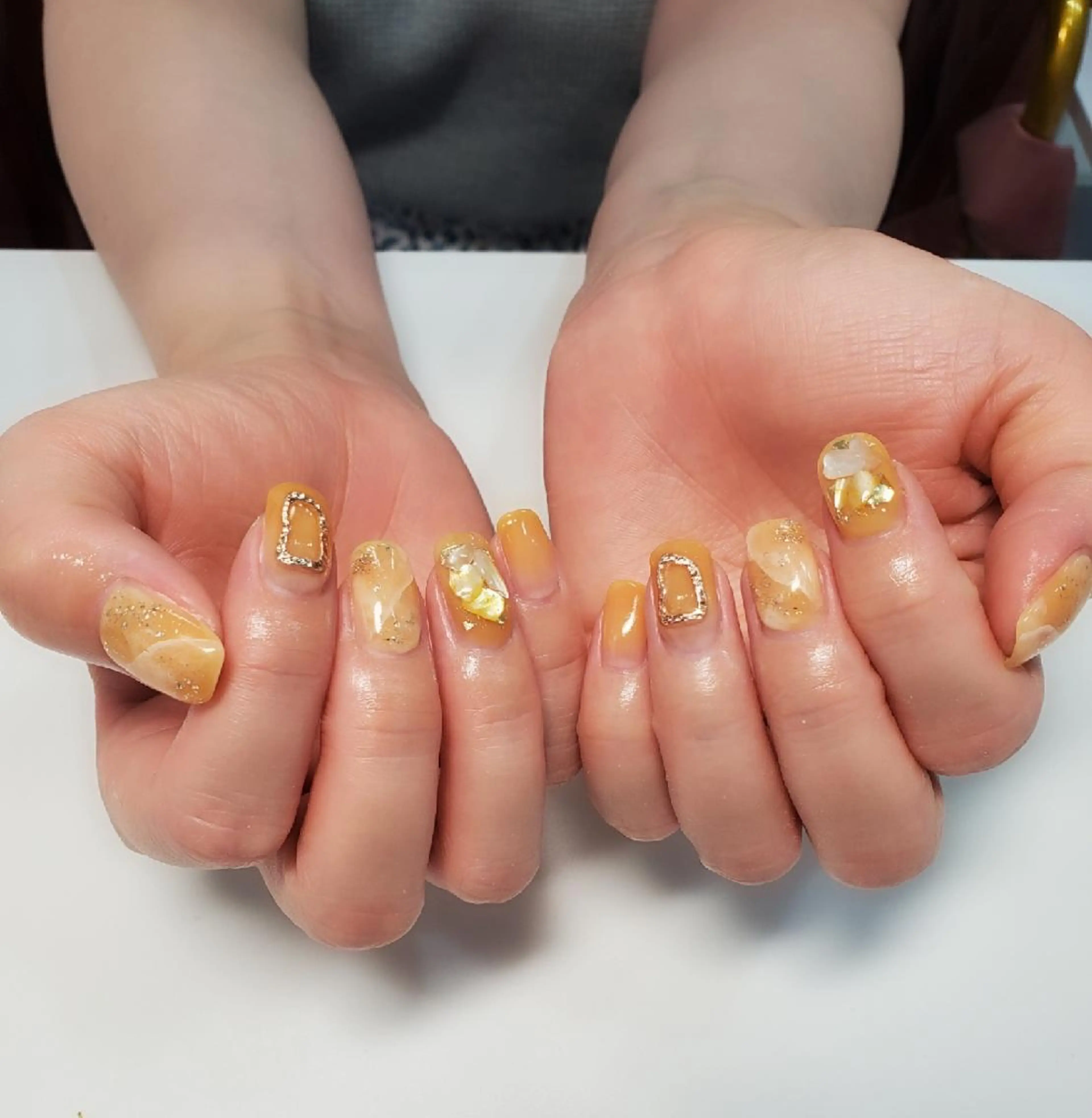 ネイル B.care自由ヶ丘所属・早坂  のネイルデザイン