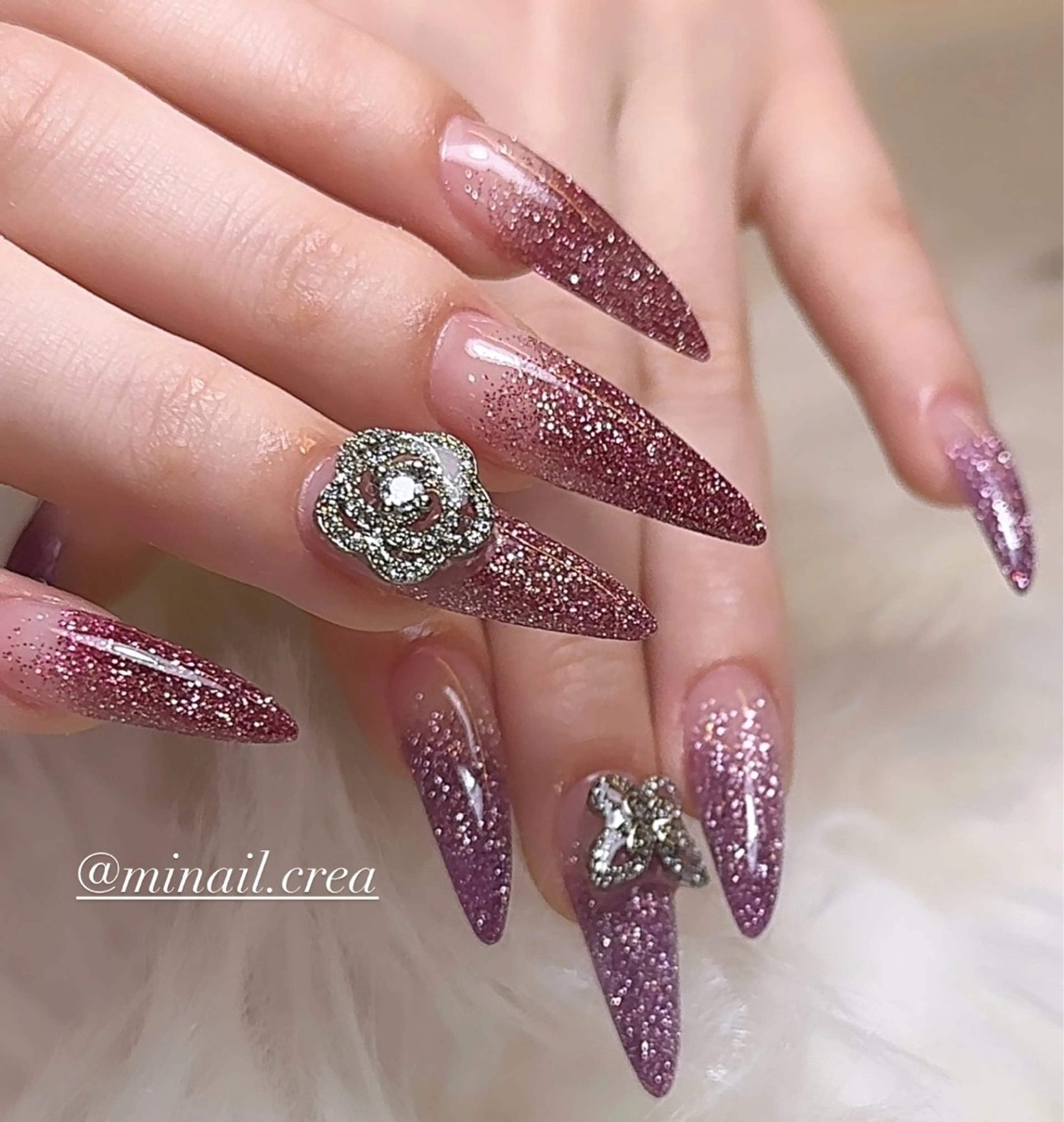 ネイル 長さ出し キラキラネイル ラメ(グリッター) ラメグラデーション ロングネイル ハンドネイル CRéA　-private nailsalon-所属・CReA nailのネイルデザイン