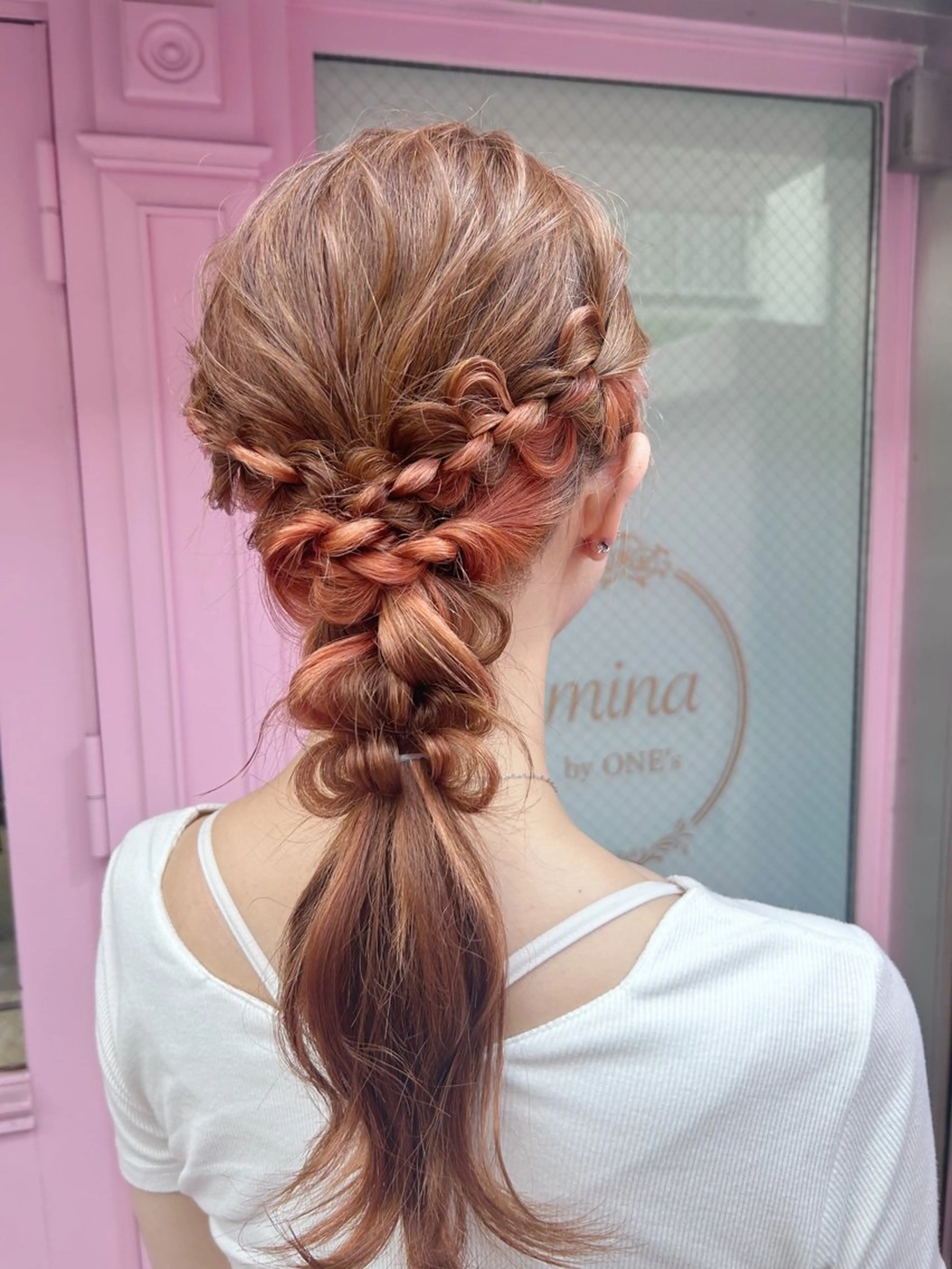 セミロング カラー ヘアアレンジ カット ヘアカラー トリートメント ヘアセット 💕誰より可愛い💕 ピンク🎀YUUKAのヘアスタイル