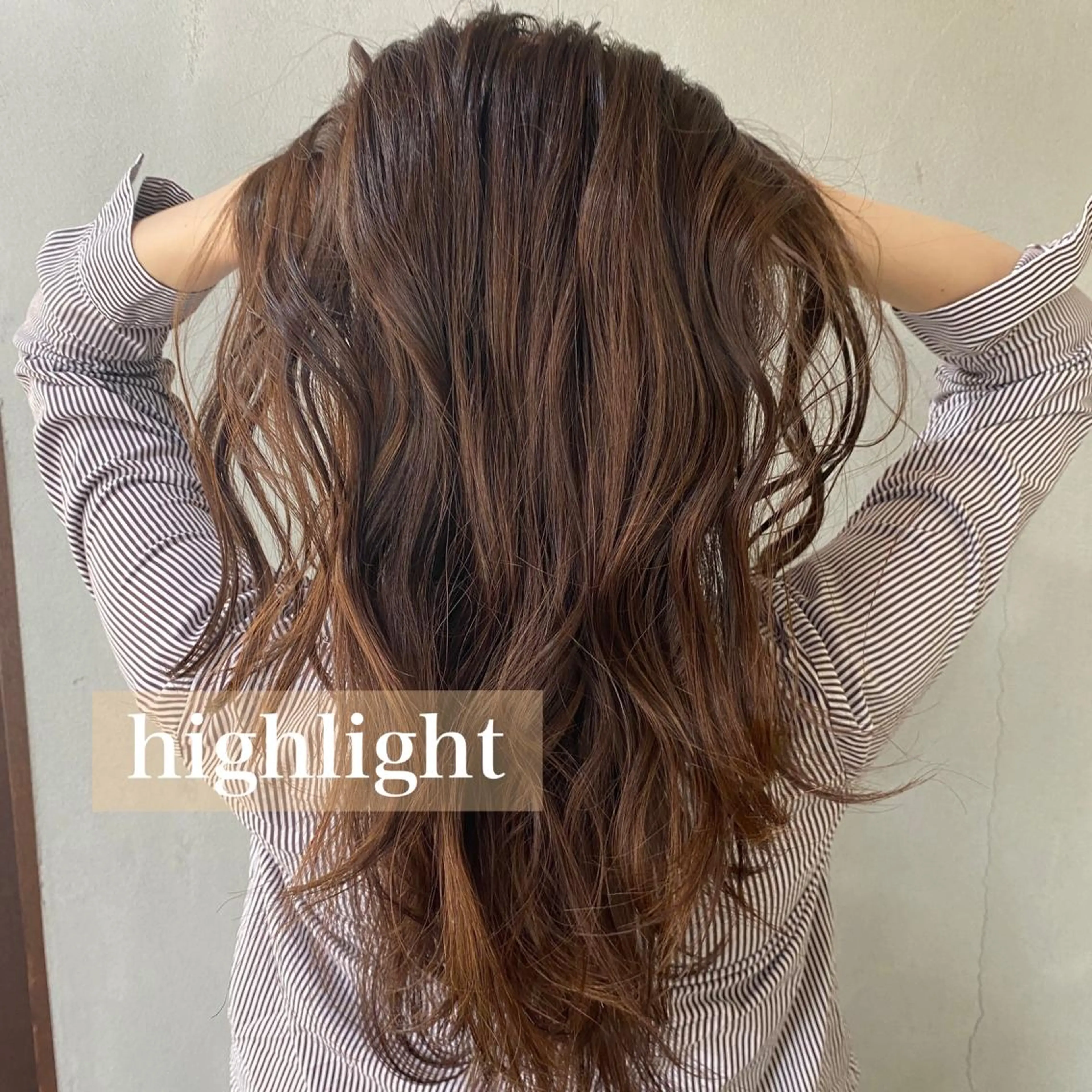 ロング カラー ベージュカラー ブリーチ ハイライトカラー ハイライト ヘアカラー トリートメント Ii所属・舟橋 りんかのヘアスタイル