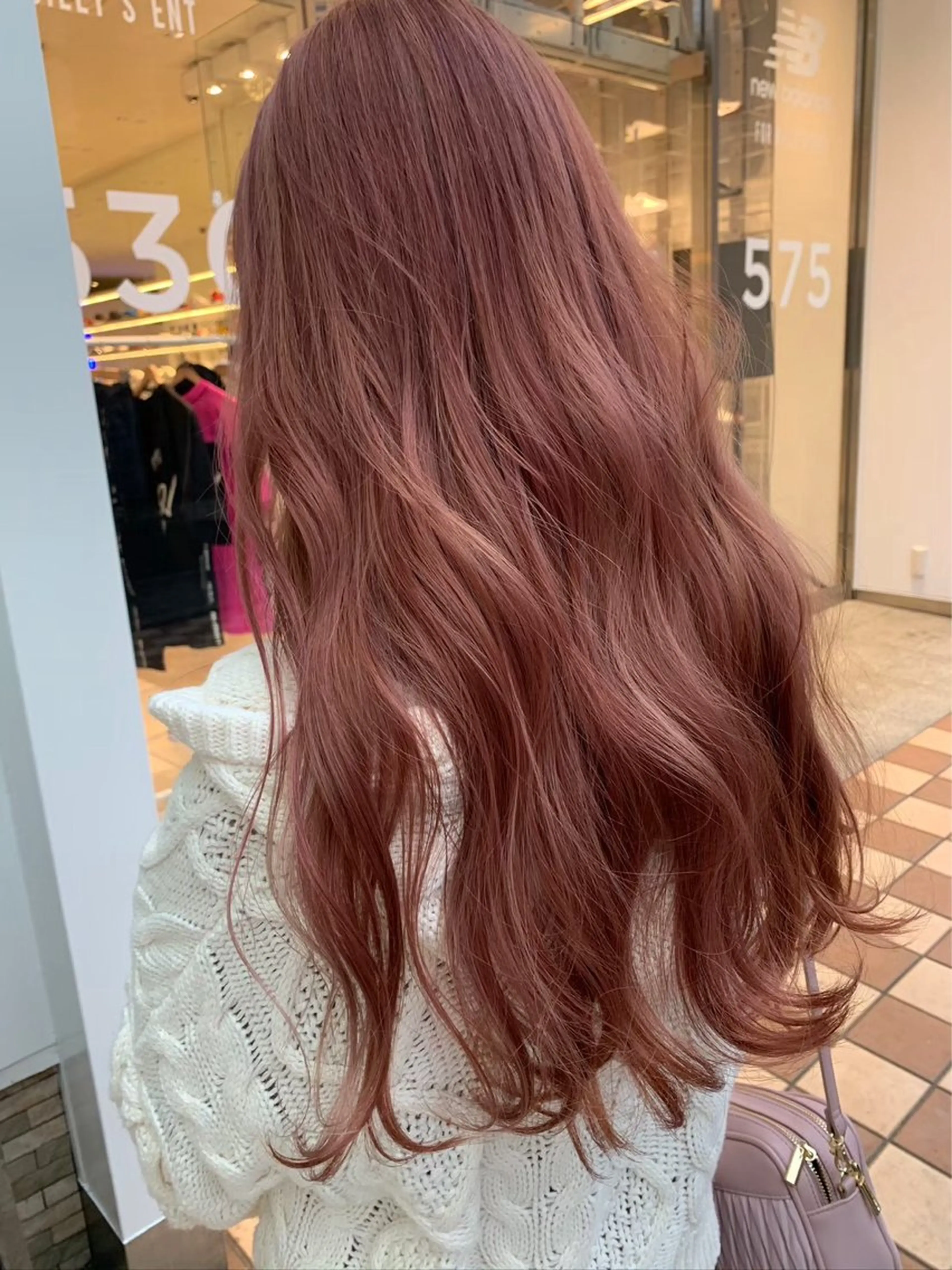 ロング カラー ブリーチ ケアブリーチ ダブルカラー ハイトーンカラー ピンクカラー ヘアカラー トリートメント olino/西田辺 エフェクトブリーチのヘアスタイル