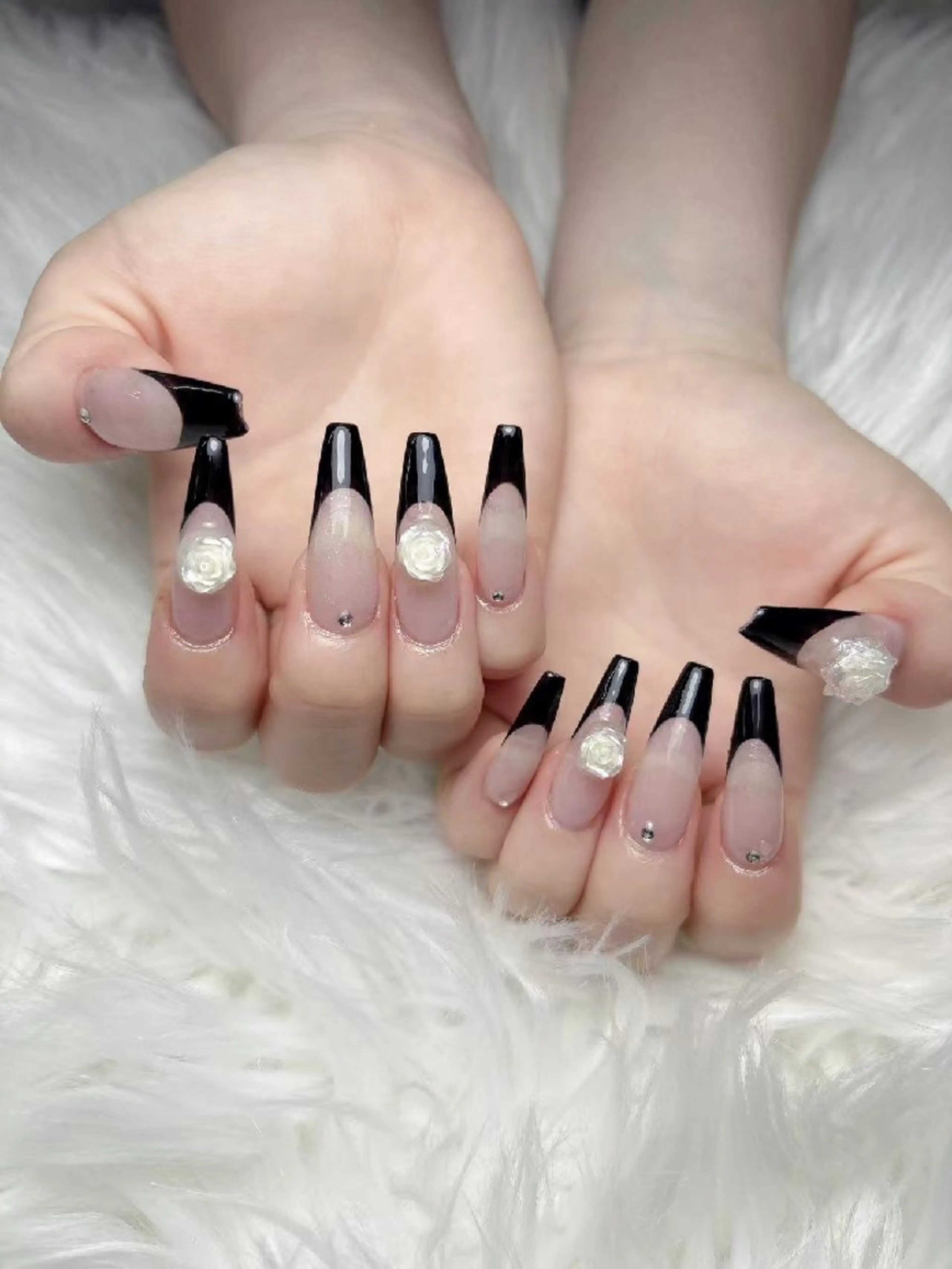 ネイル ENsalon AKIRAのネイルデザイン