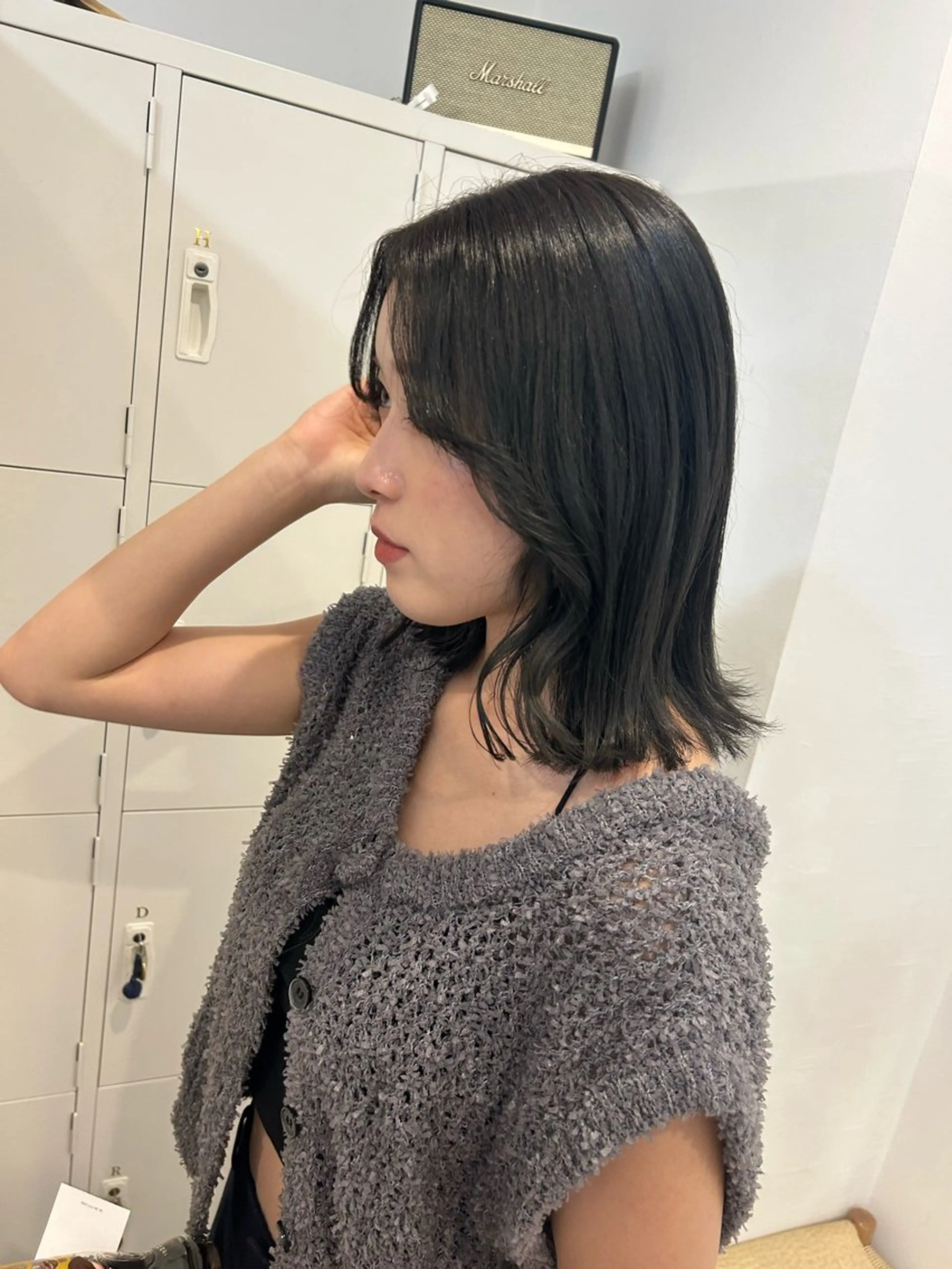 ミディアム カット ヘアカラー トリートメント オリーブ/ ナカミネアキナのヘアスタイル