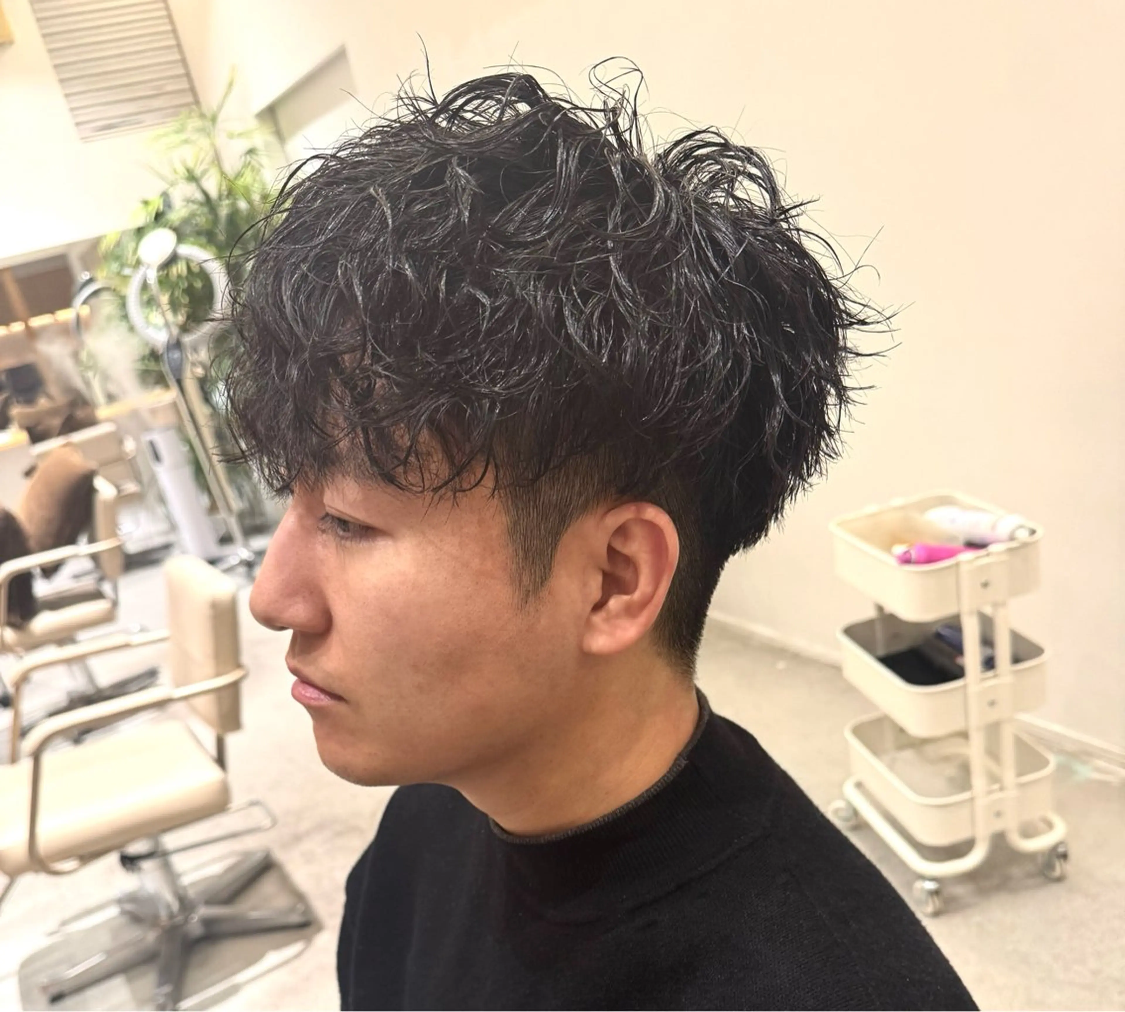 ショート パーマ メンズ マッシュ メンズパーマ ツイストスパイラルパーマ ツーブロック スパイラルパーマ カット パーマ トリートメント 服部 雄輝のヘアスタイル