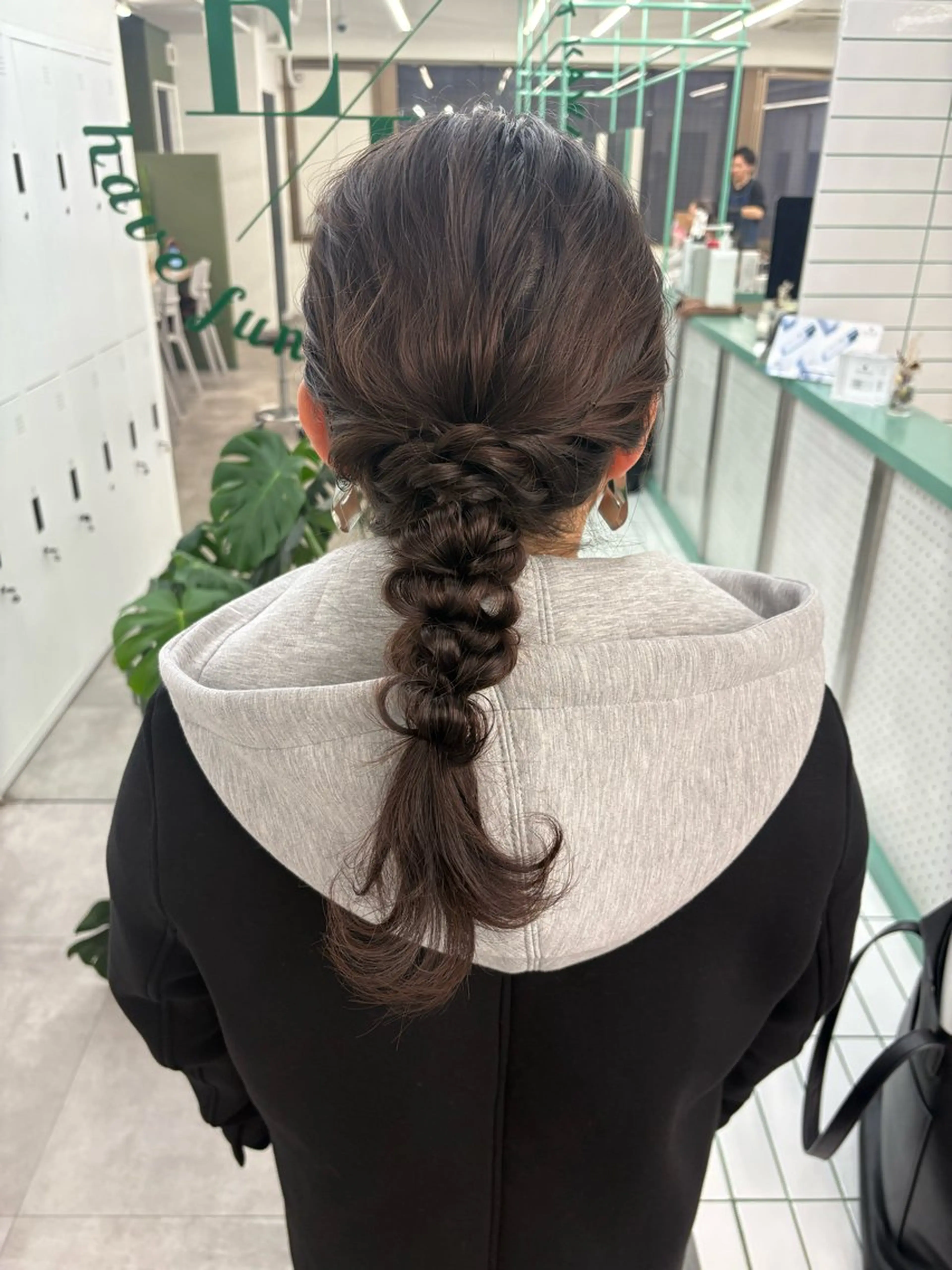 ロング ヘアセット 綾乃／デザインカラー ／ハイトーン／ボブのヘアスタイル