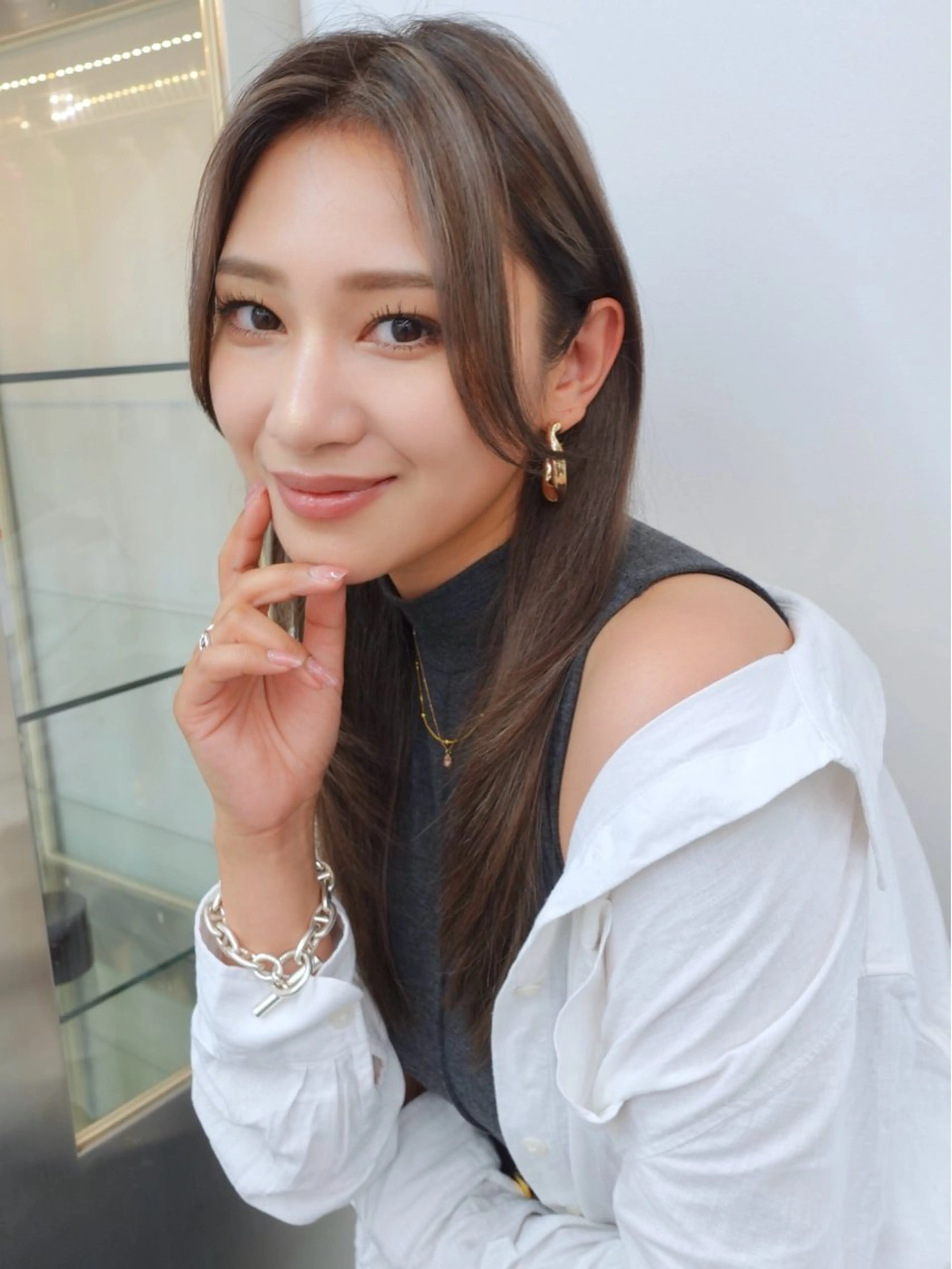 ロング レイヤーカット YUUKI/艶カラー レイヤーカットのヘアスタイル
