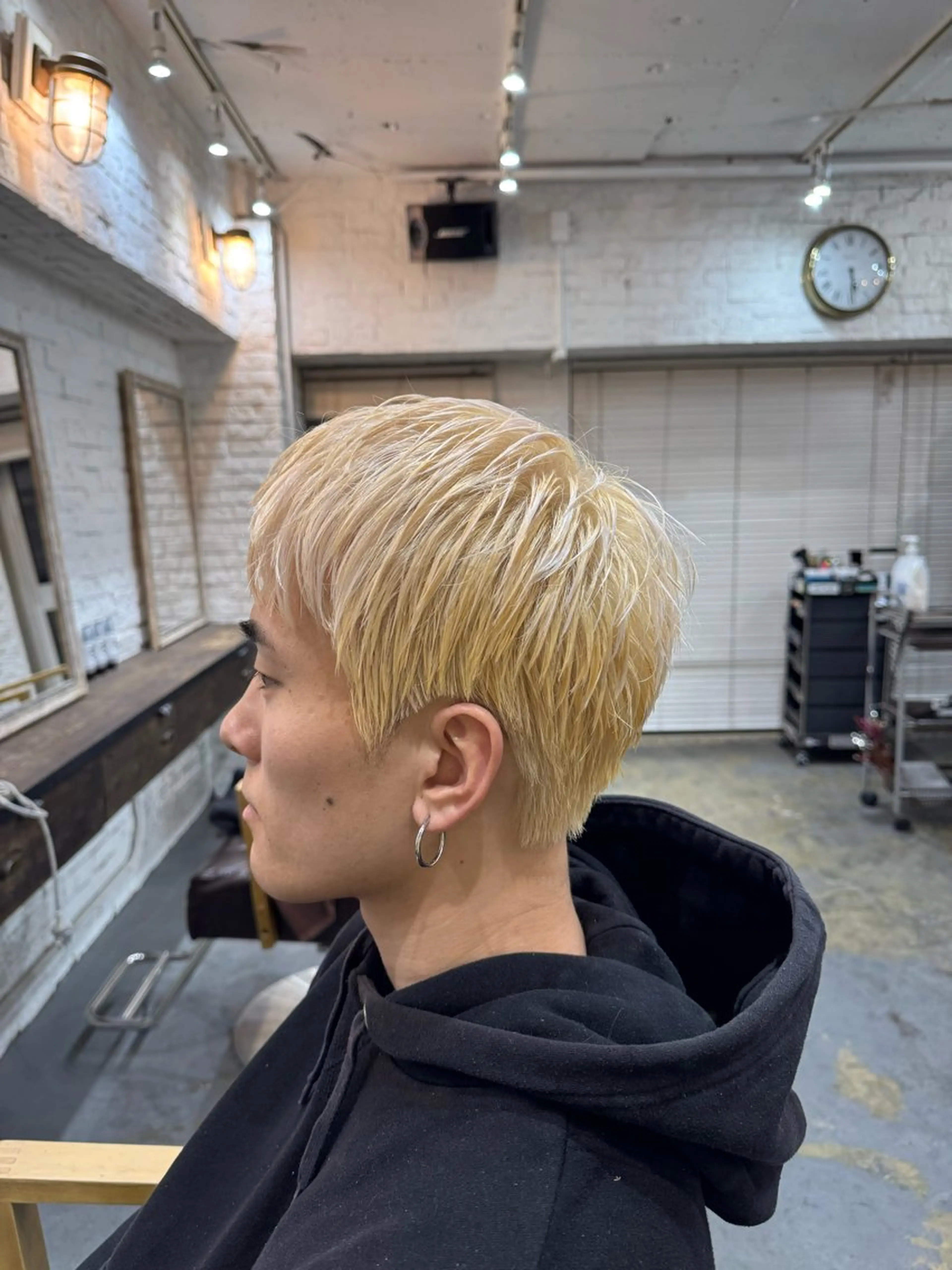 ショート カラー メンズ センターパート フェードカット メンズハイライト メンズショート スパイキーショート カット ヘアカラー トリートメント 💈メンズ特化💈 TASUKUのヘアスタイル