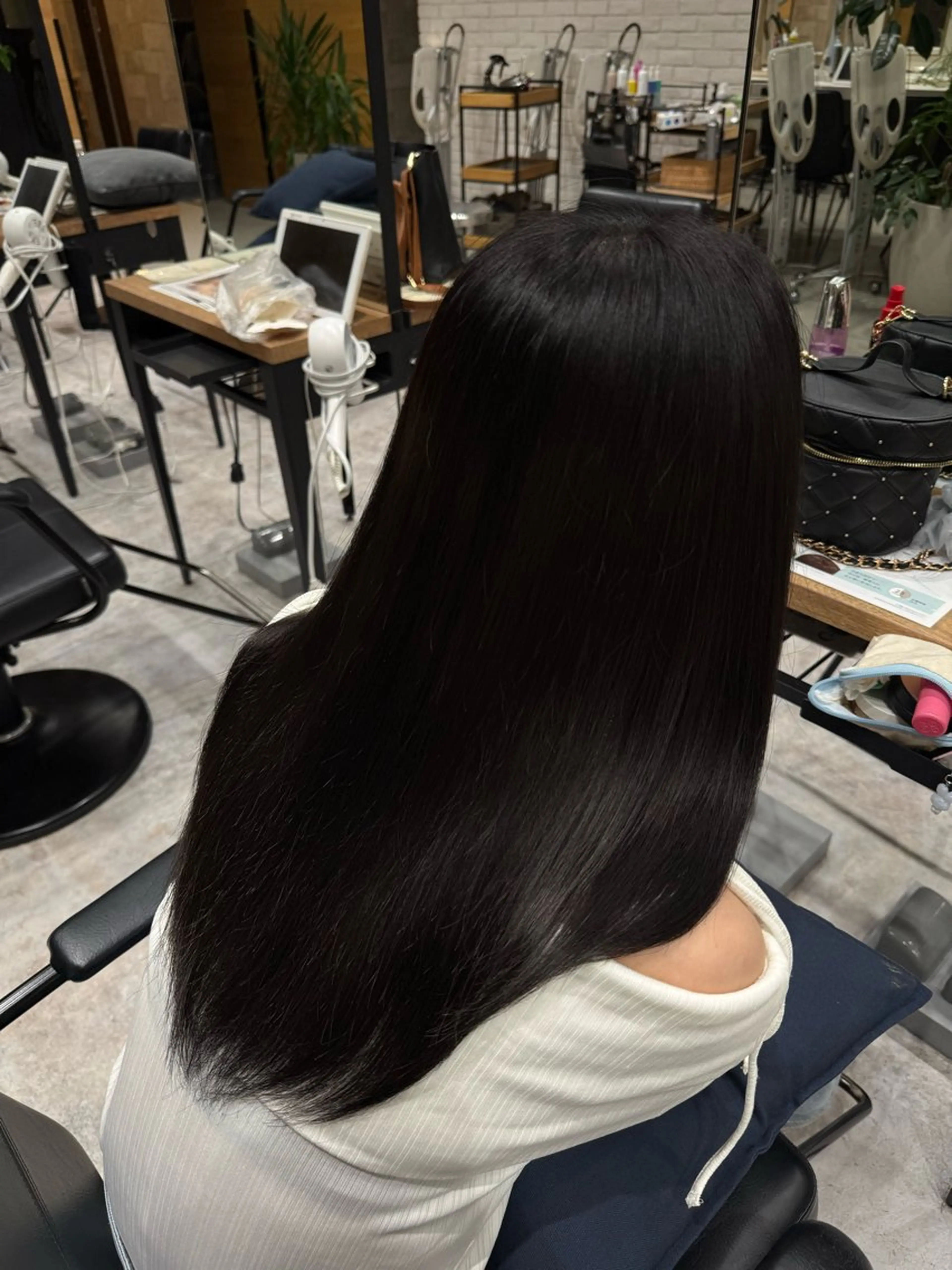 トーンダウンカラー+トリートメント🫒の写真