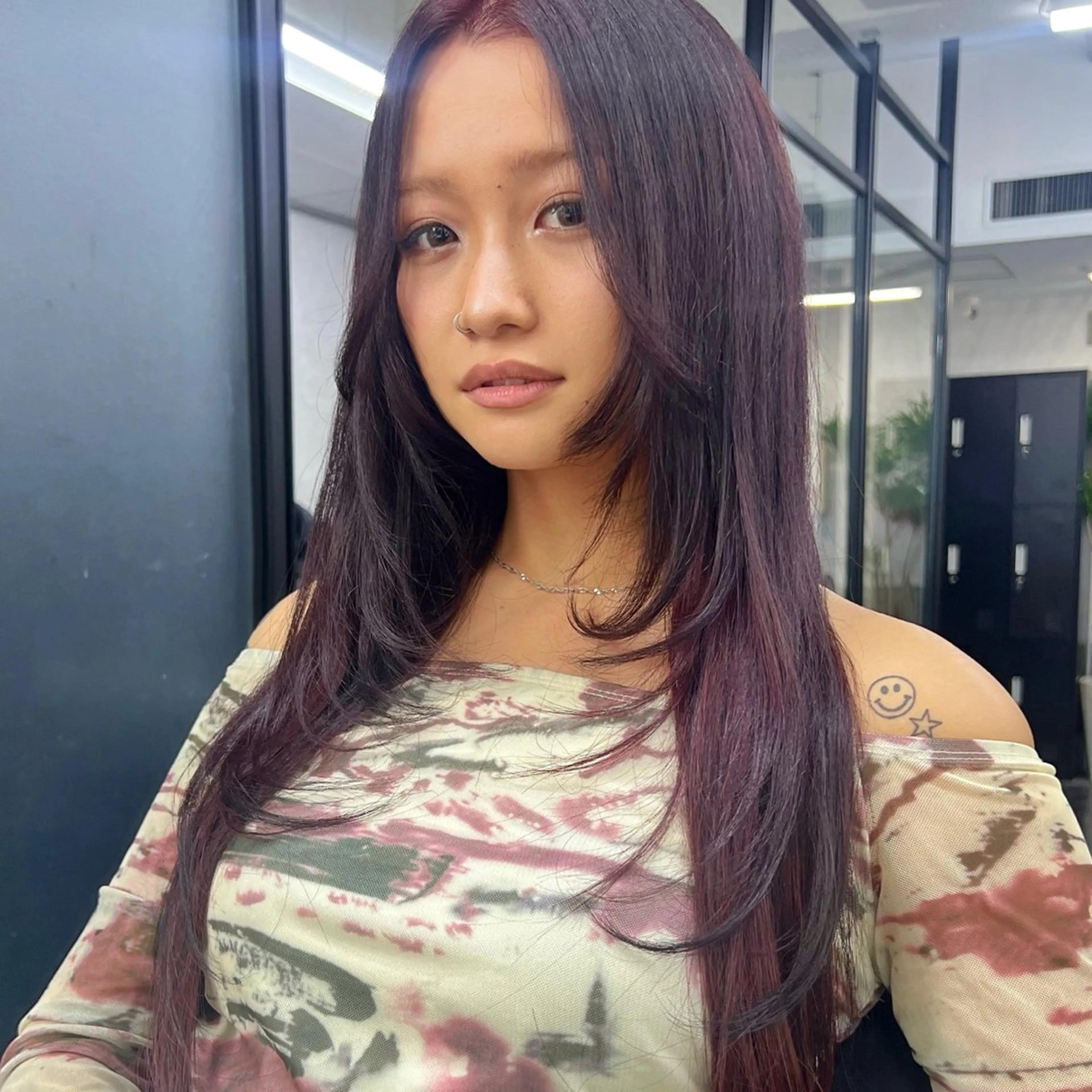 ロング カラー シールエクステ ハイトーンカラー エクステ ヘアカラー シールエクステ特化 ハイトーン、NANAのヘアスタイル