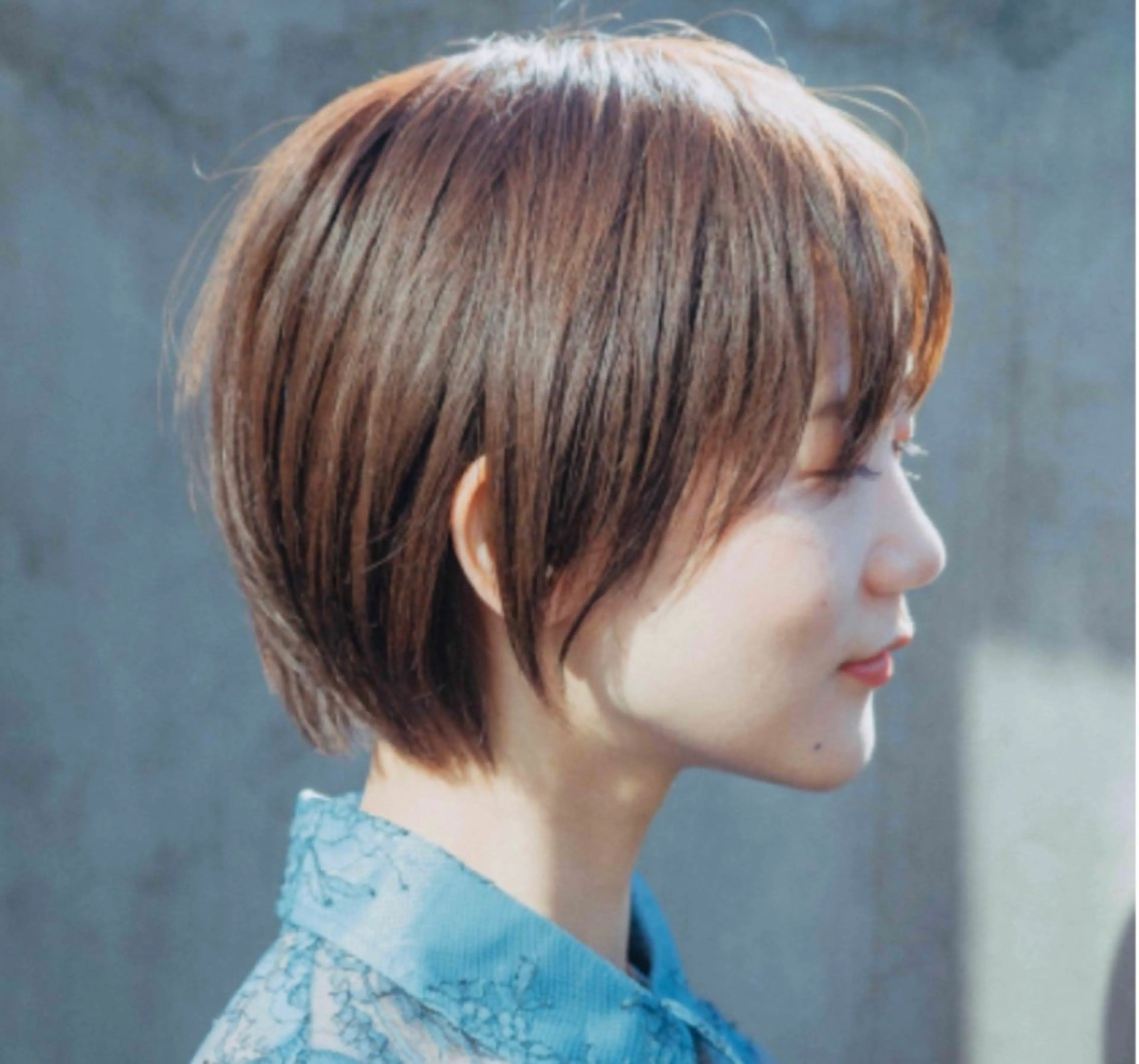 ショート カラー イヤリングカラー ハイライトカラー ハイライト 髪質改善 ブリーチなしWカラー /酸性ストレート河本のヘアスタイル