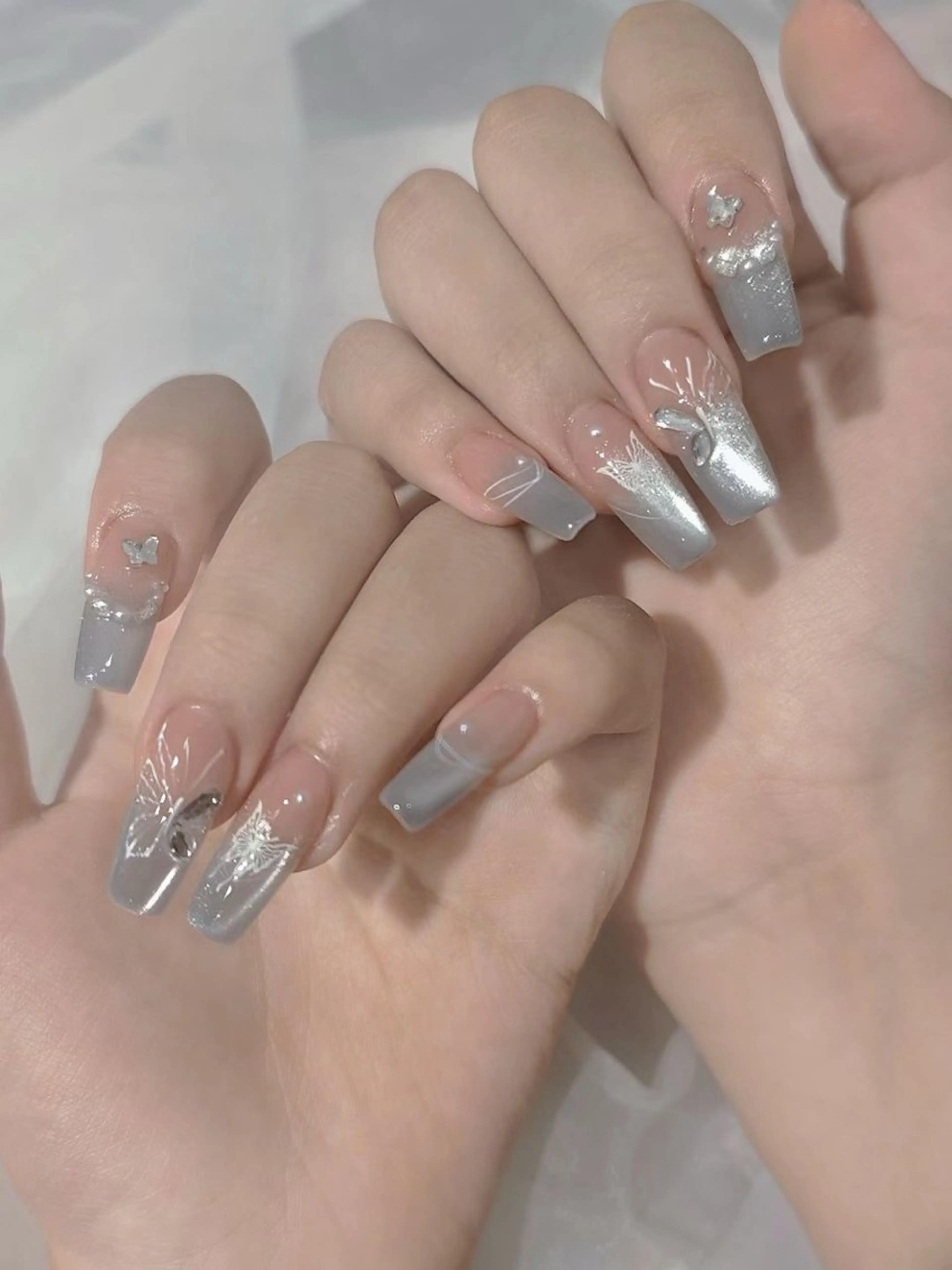 ネイル ハンドネイル ミナ🌈 Laule'aのネイルデザイン