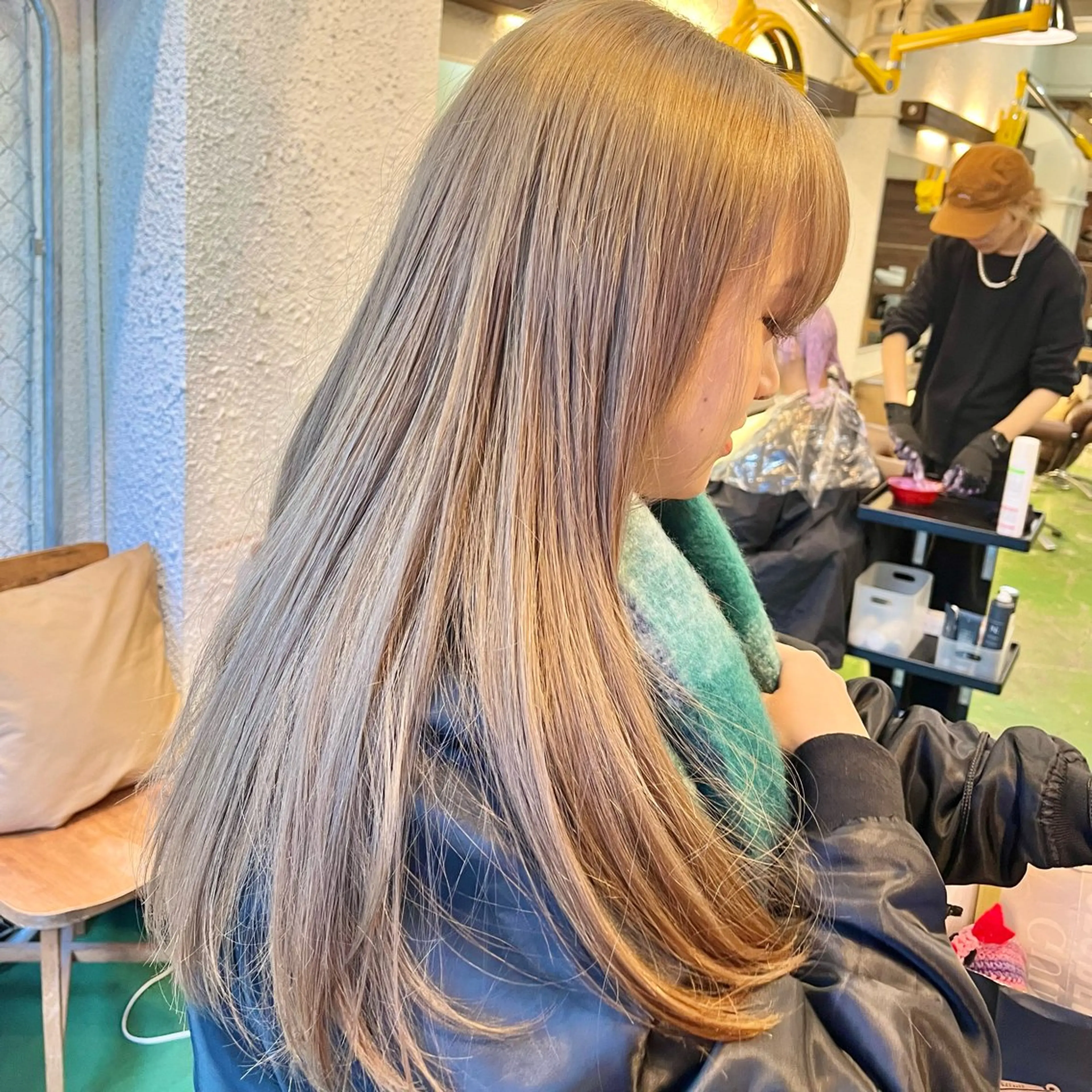 ロング カラー GO TODAY SHAiRE SALON 原宿本店所属・ブリーチ/レイヤー ハッシュカット/河内のヘアスタイル