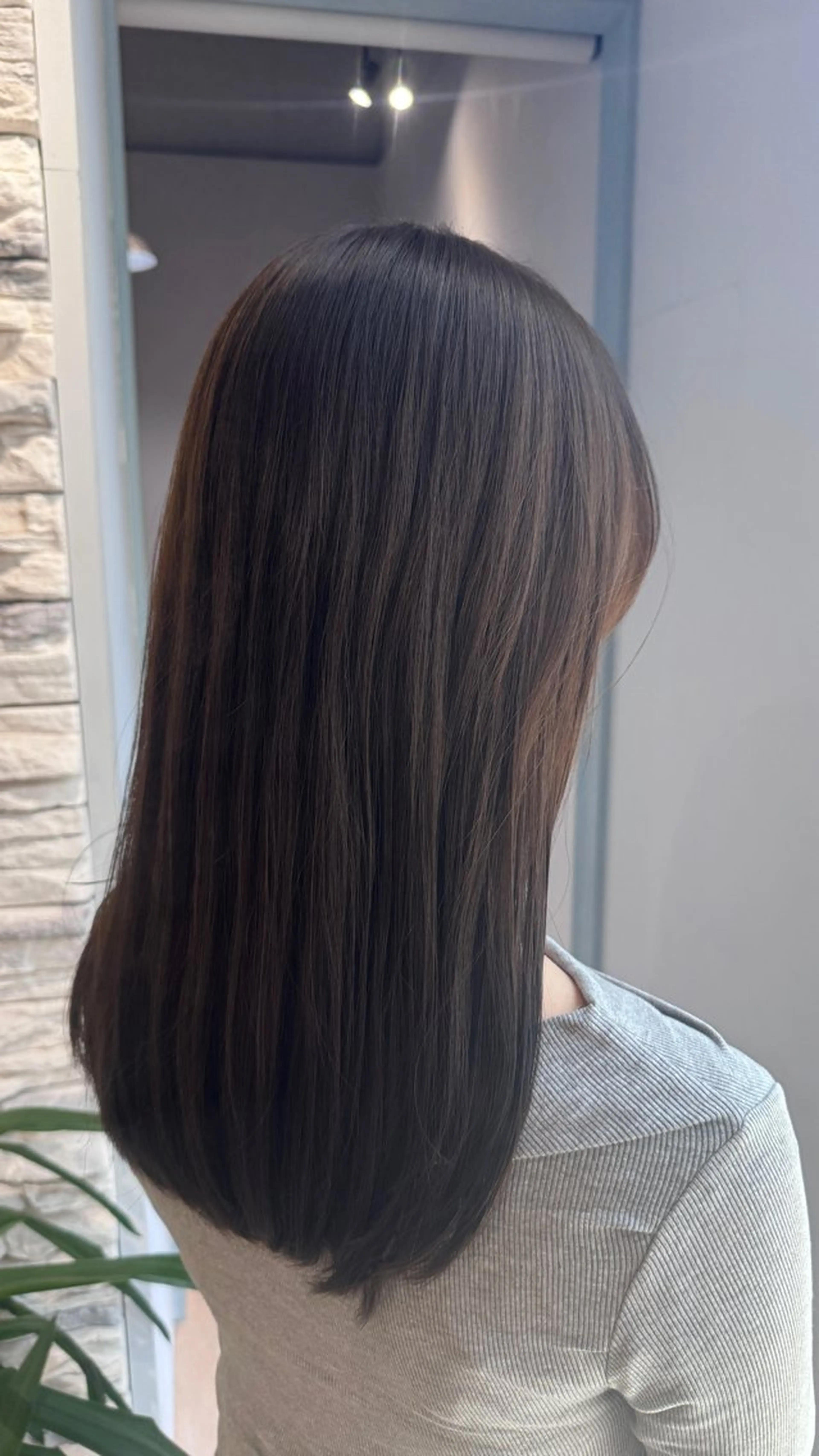 カラー オリーブカラー 鈴木 雅捺のヘアスタイル