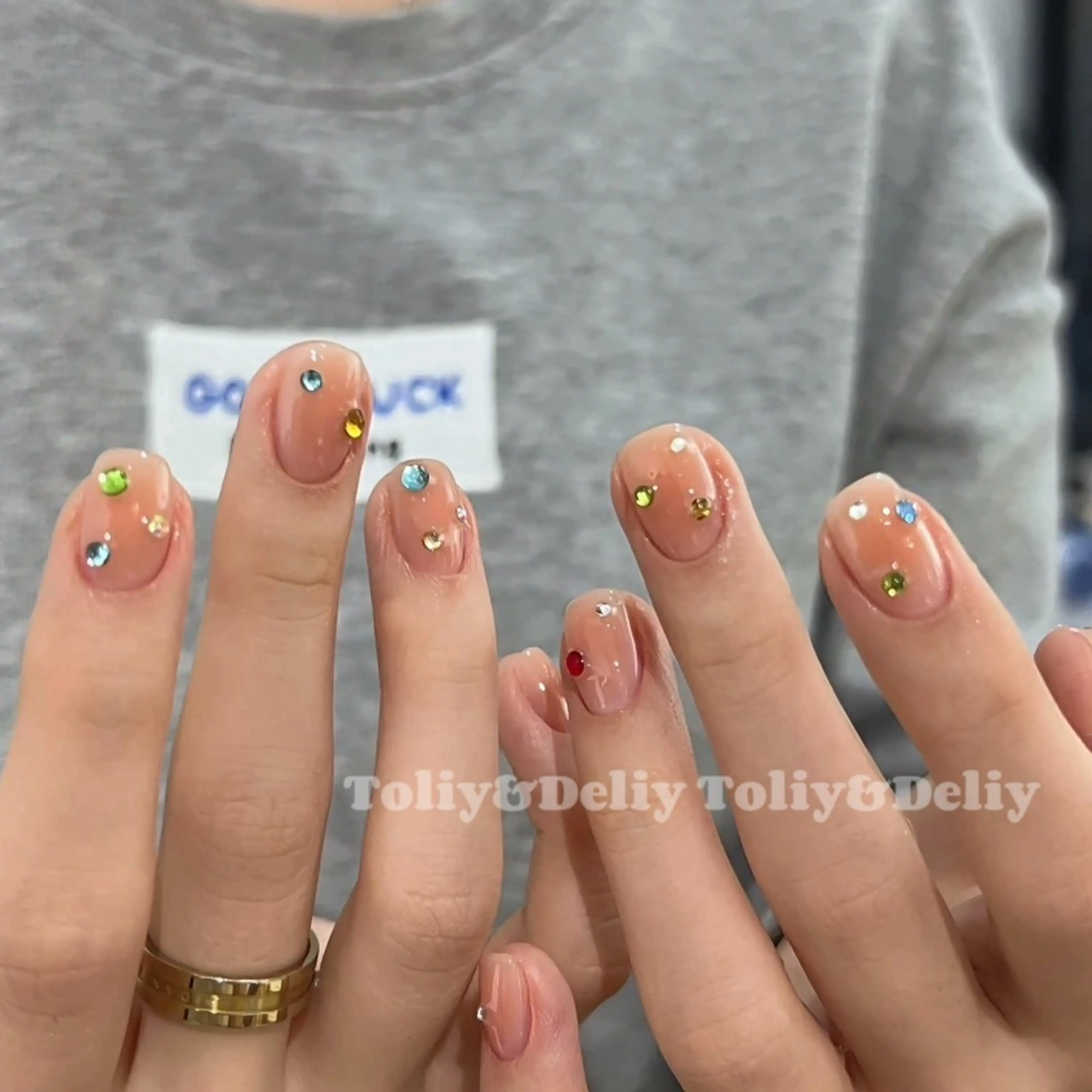 ネイル ストーンネイル ToliyDeliy Nail Salonのネイルデザイン