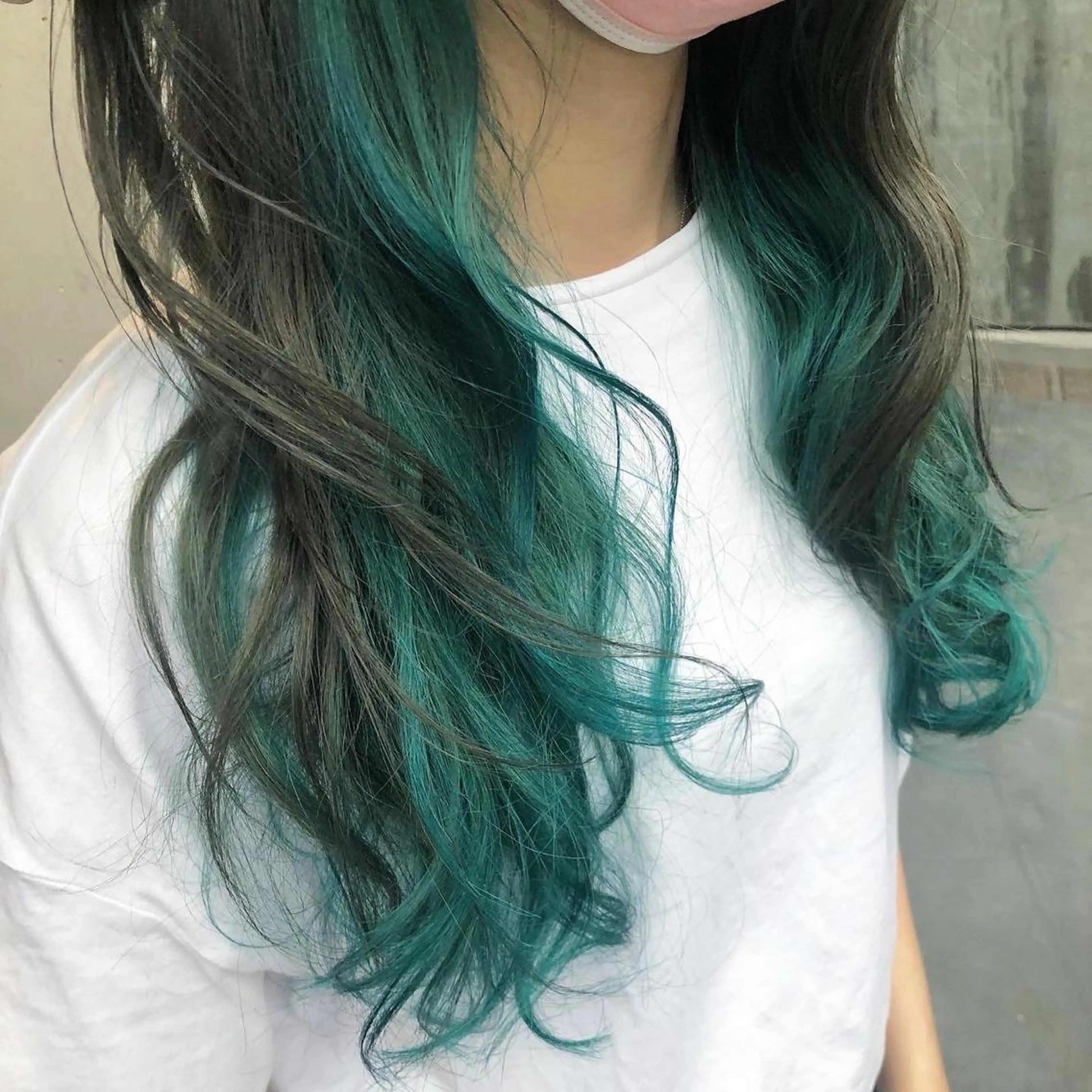 ロング カラー ショートボブ アッシュ バレイヤージュ ミストバング ベージュカラー カット ヘアカラー トリートメント 原宿サロン代表 デザインカラー伊藤卓のヘアスタイル